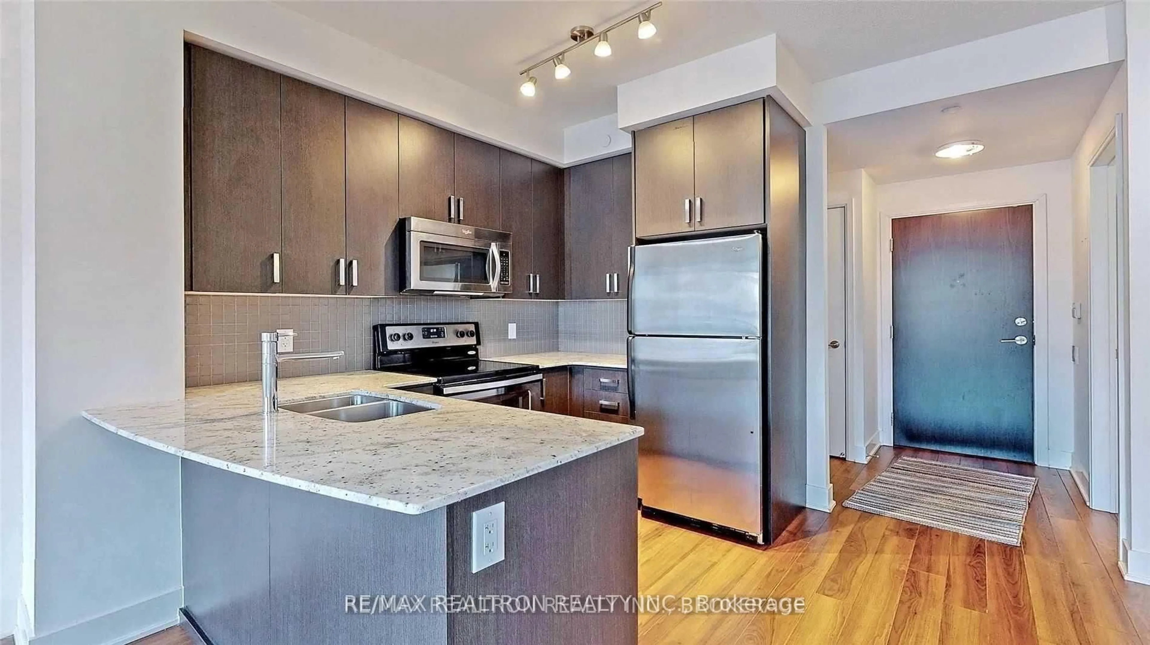 Unknown for 7608 Yonge St #403, Vaughan Ontario L4J 0J5