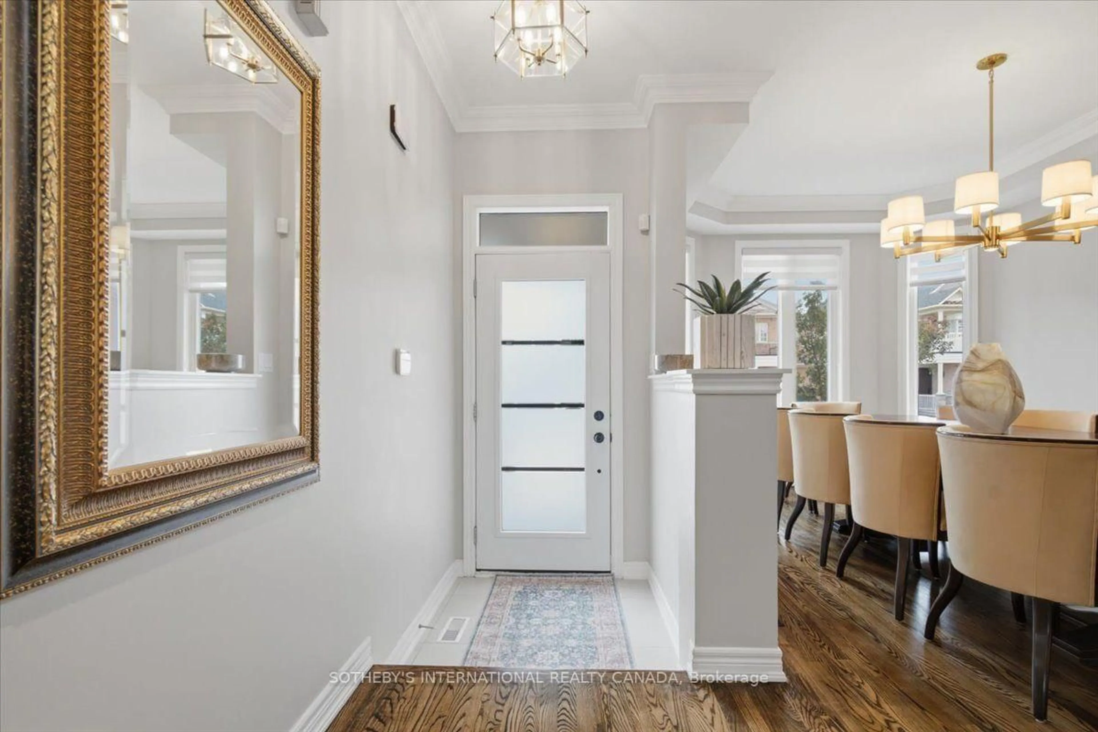 Indoor entryway for 60 Saint James Ave, Vaughan Ontario L4H 3E8