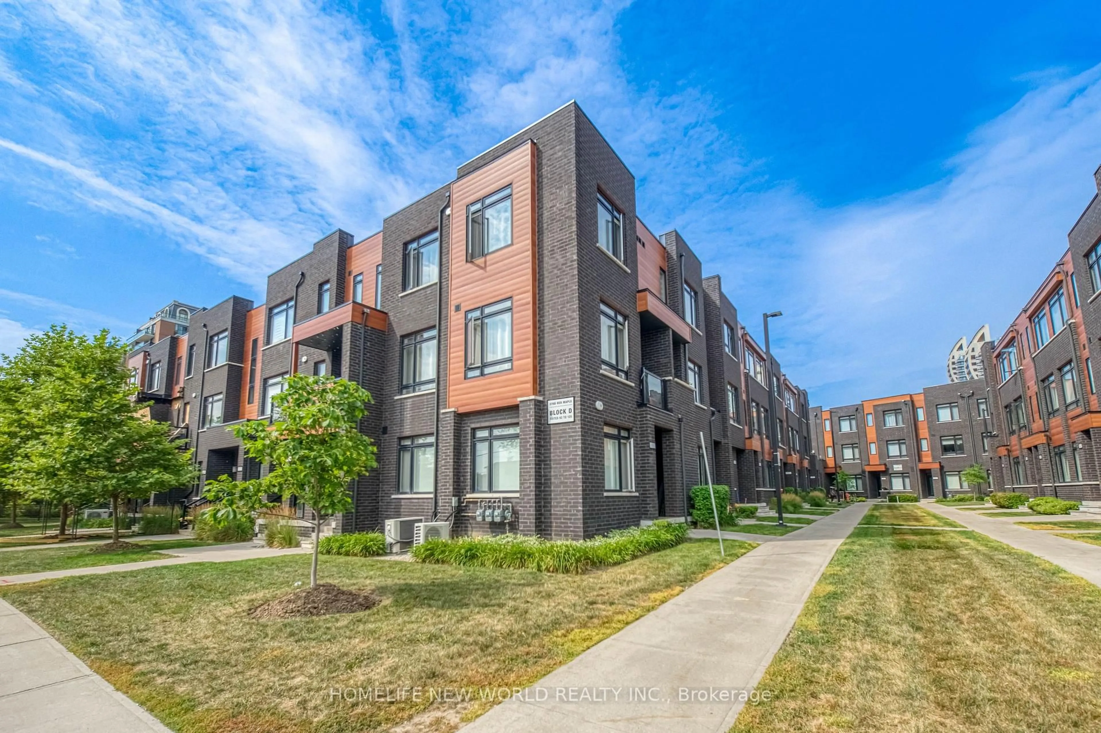 Home with brick exterior material, street for 370D Red Maple Rd #99, Richmond Hill Ontario L4C 5T4