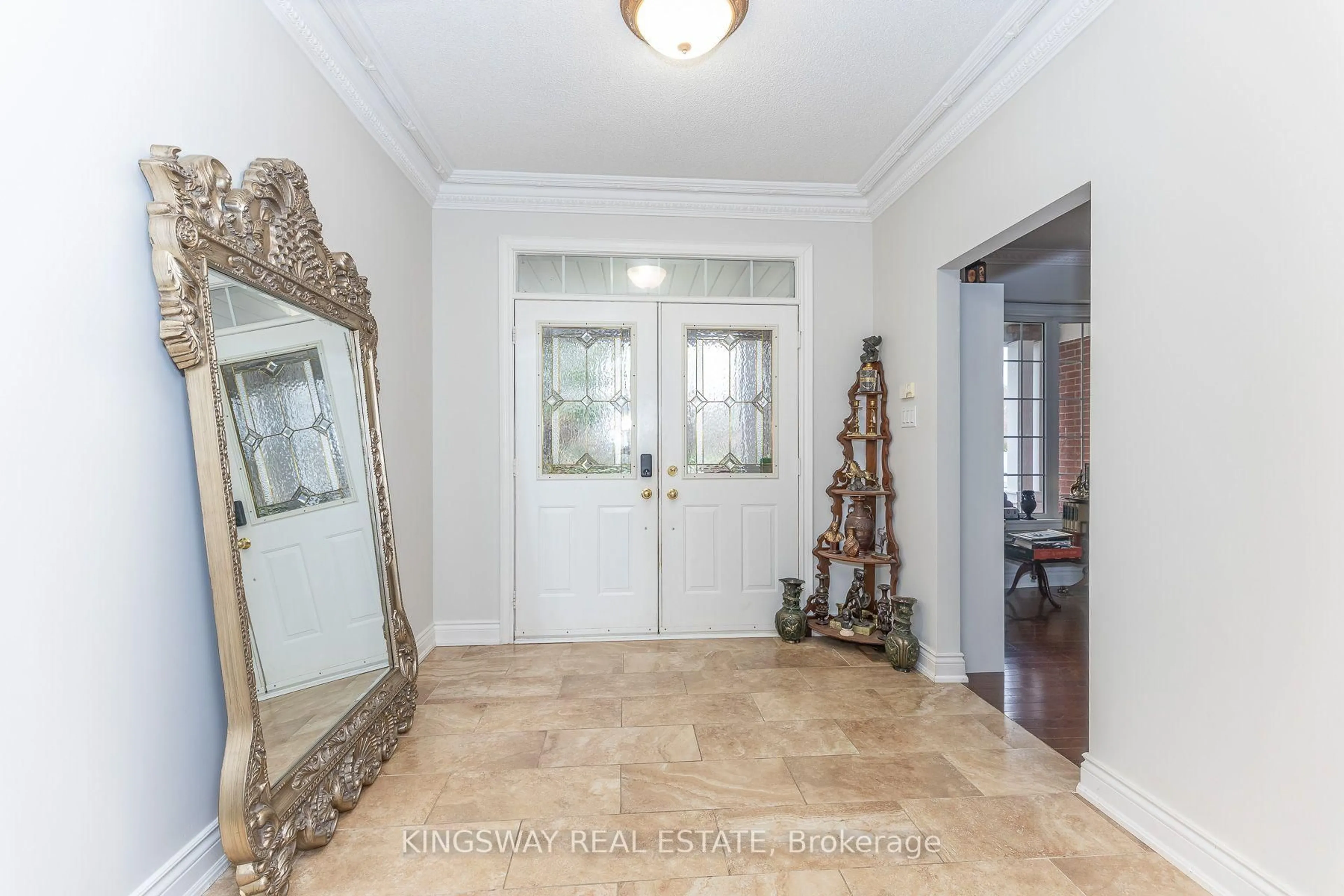 Indoor entryway for 57 McMullen Dr, Whitchurch-Stouffville Ontario L4A 7X4