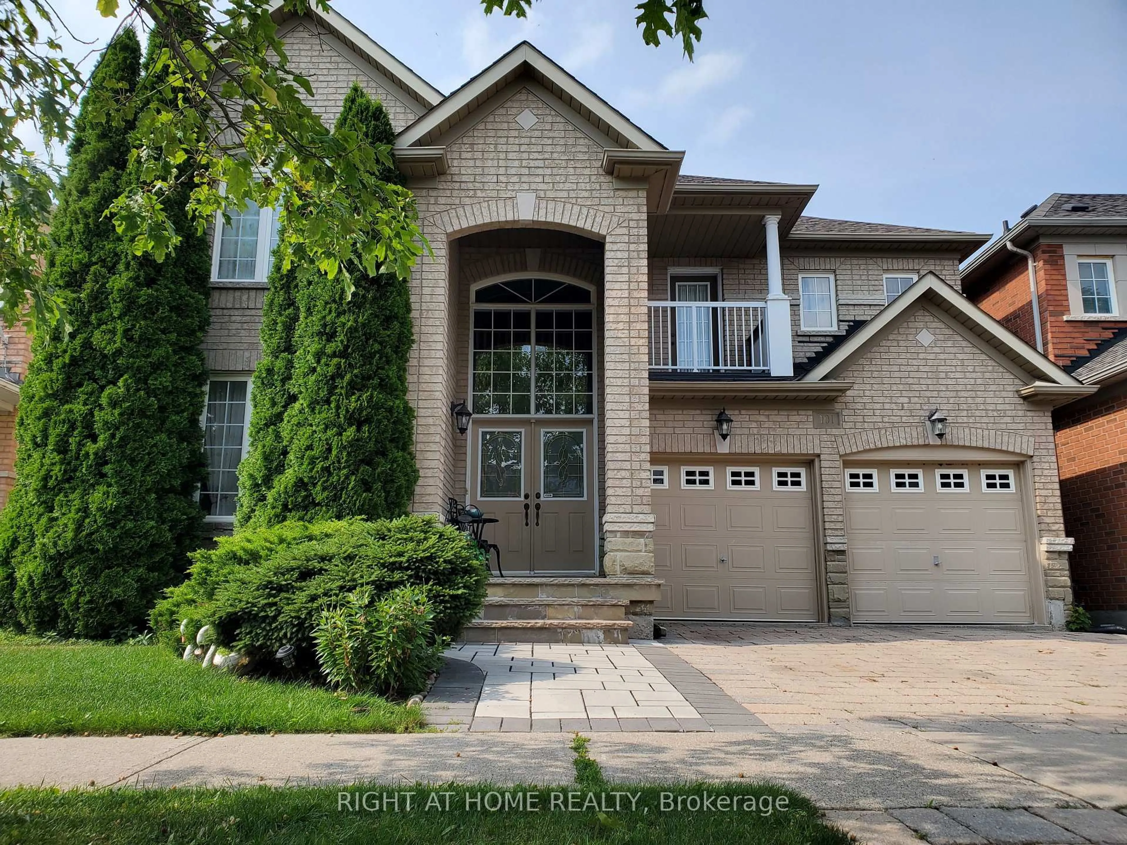 Home with brick exterior material, street for 101 Townwood Dr, Richmond Hill Ontario L4E 4T2