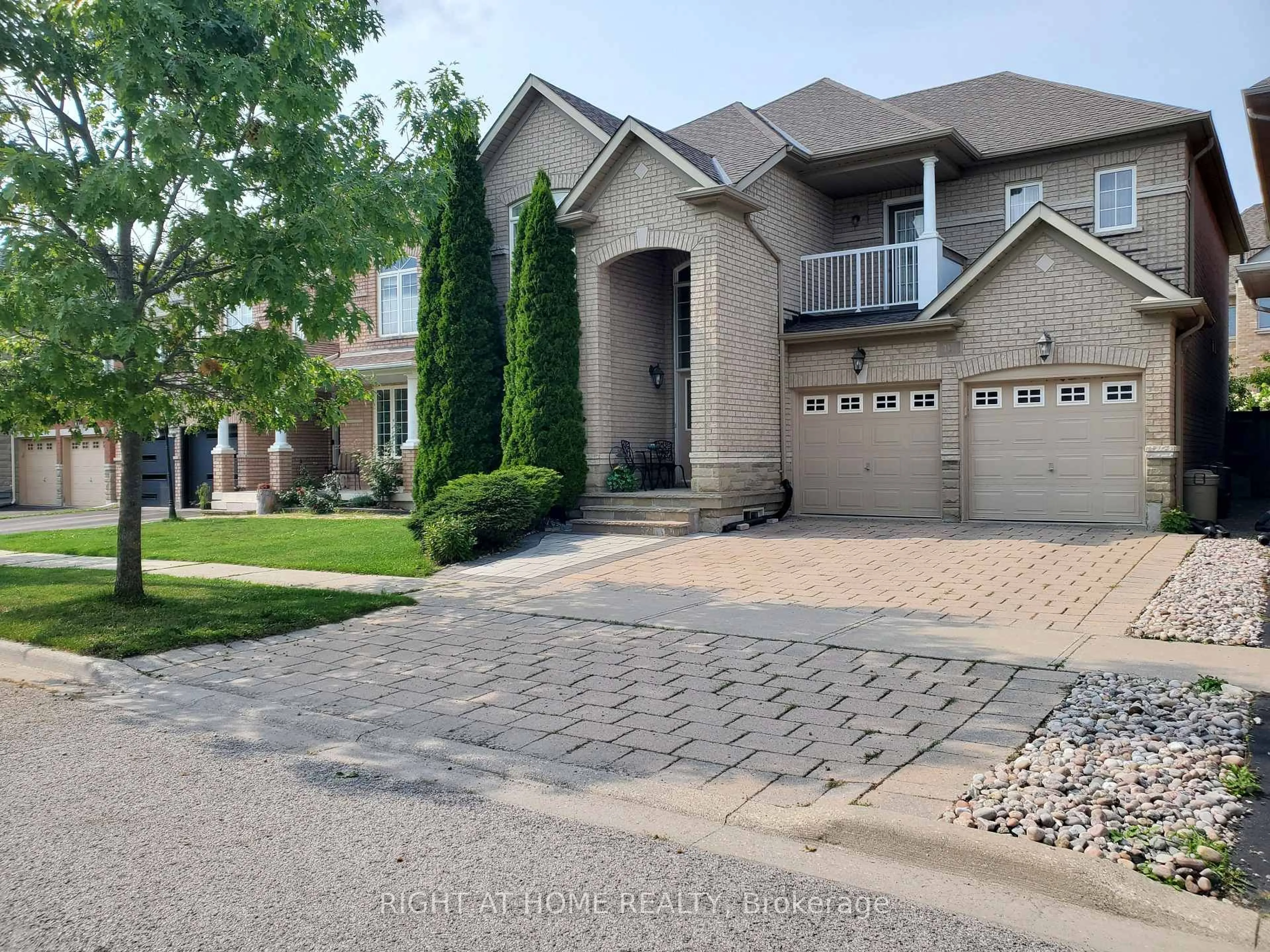 Home with brick exterior material, street for 101 Townwood Dr, Richmond Hill Ontario L4E 4T2