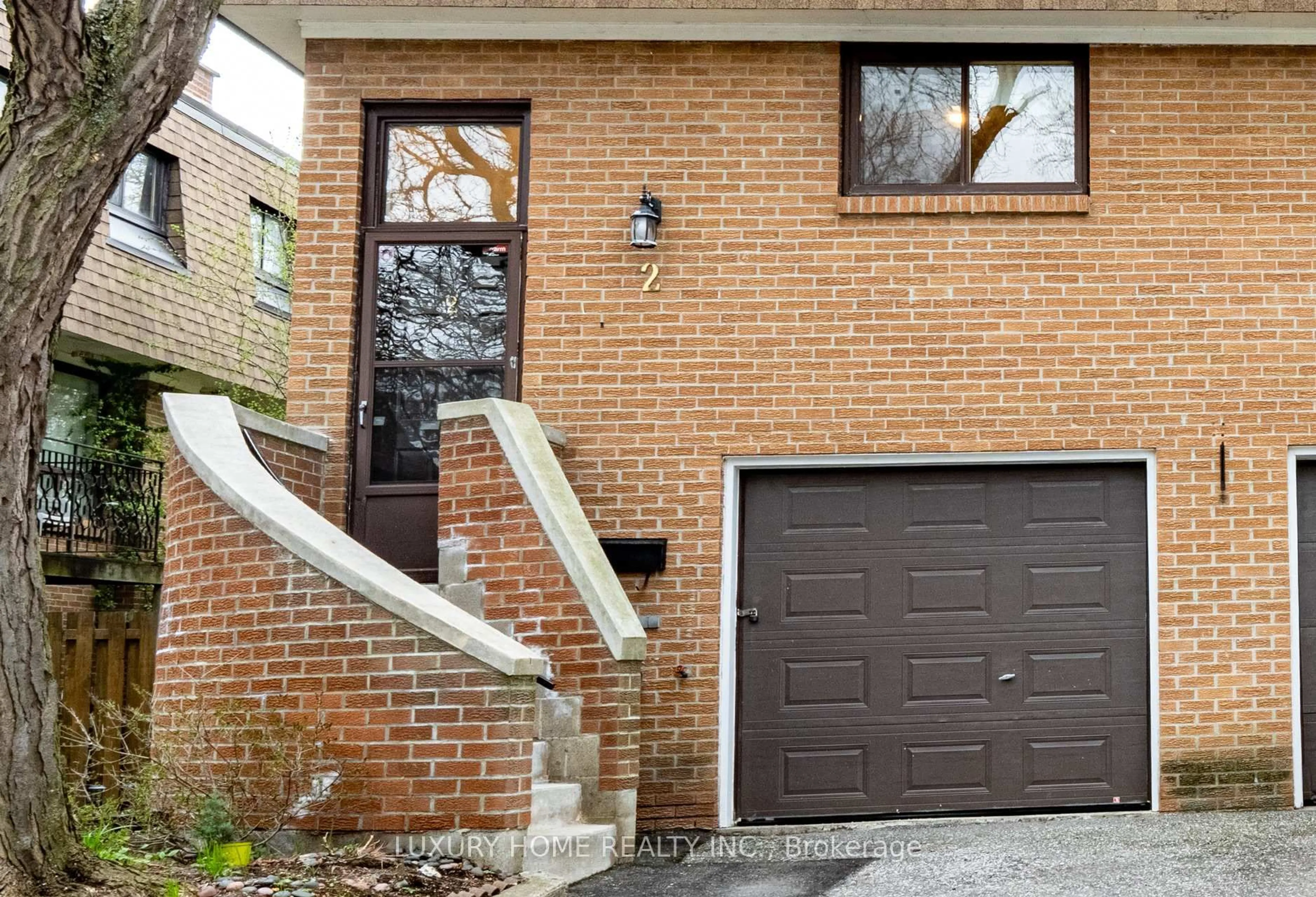 Home with brick exterior material, street for 100 Henderson Ave #2, Markham Ontario L3T 2K8