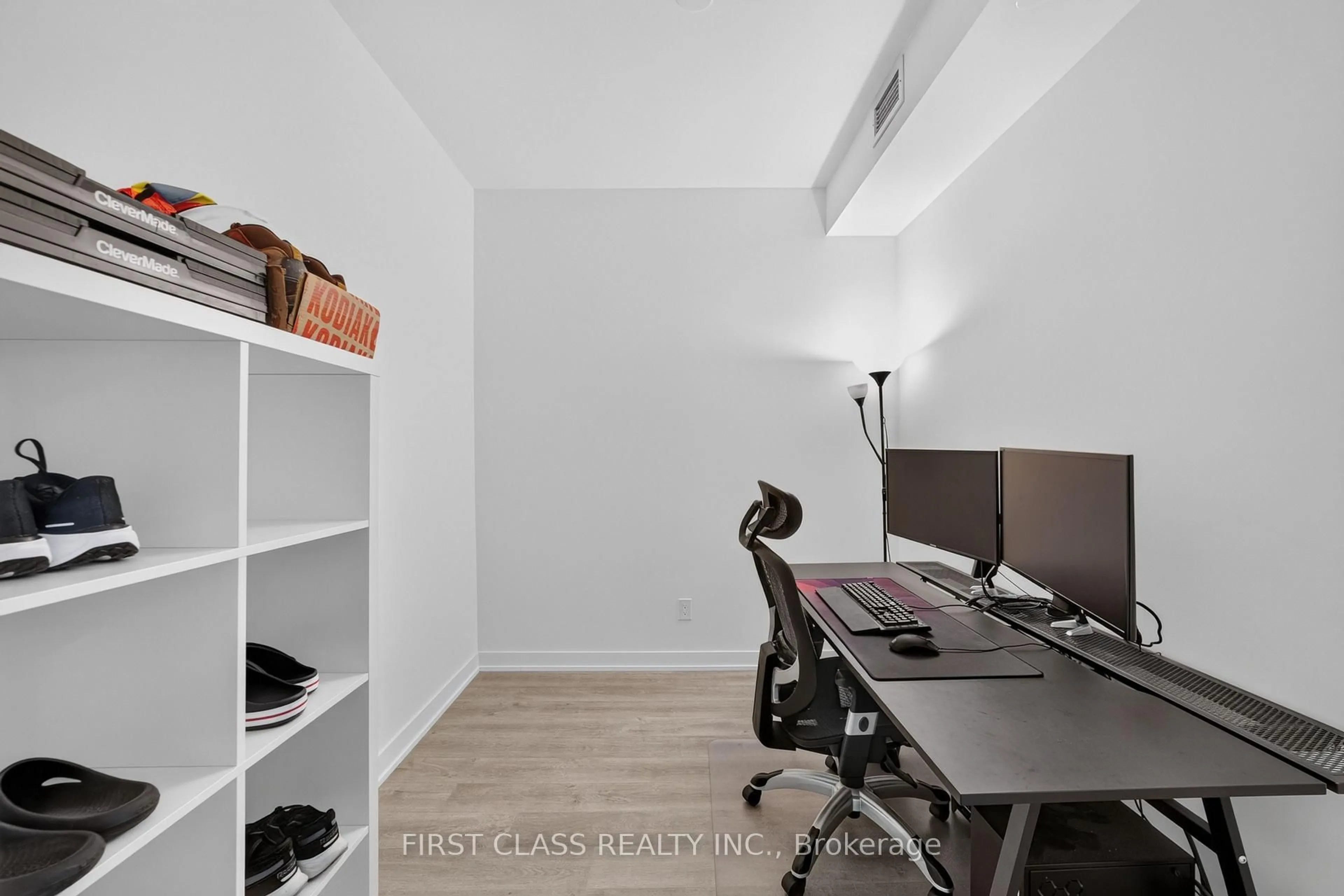 A pic of a room for 292 Verdale Crossing #510, Markham Ontario L6G 0H6