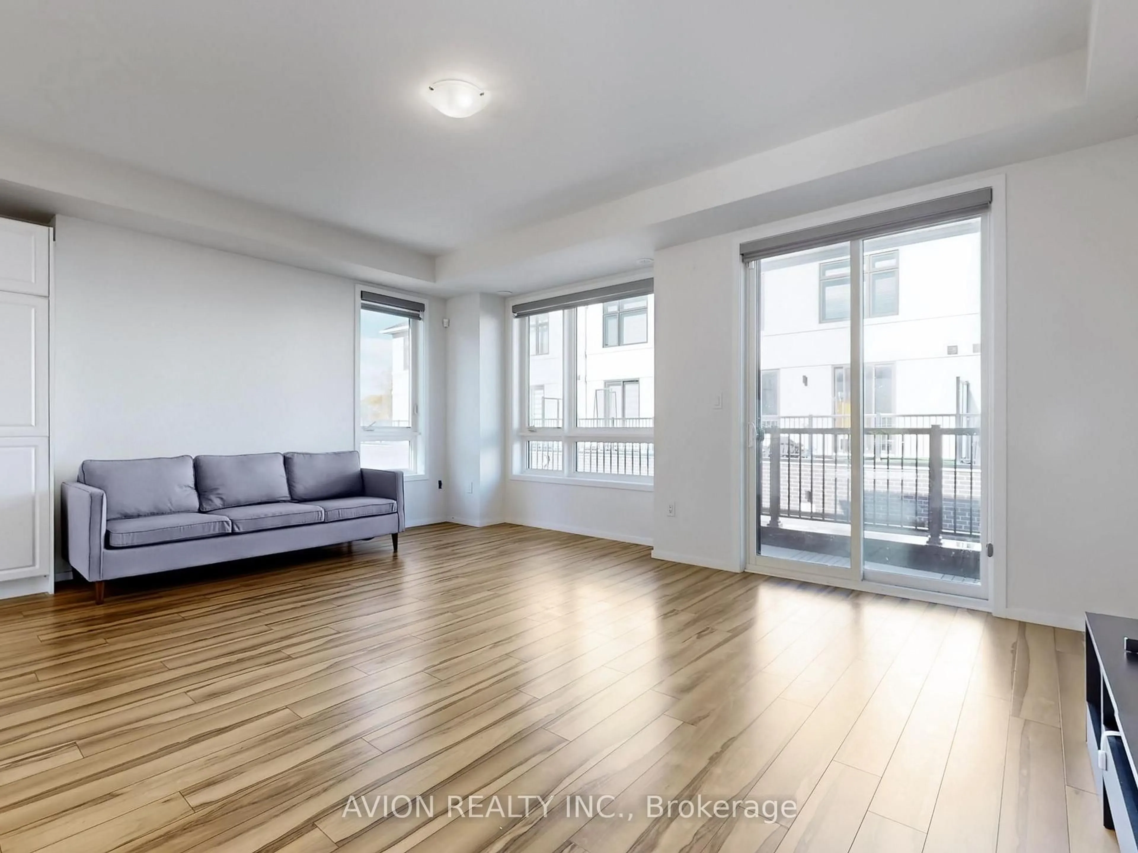 Living room with furniture, unknown for 35 Thomas Armstrong Lane, Richmond Hill Ontario L4C 5S6
