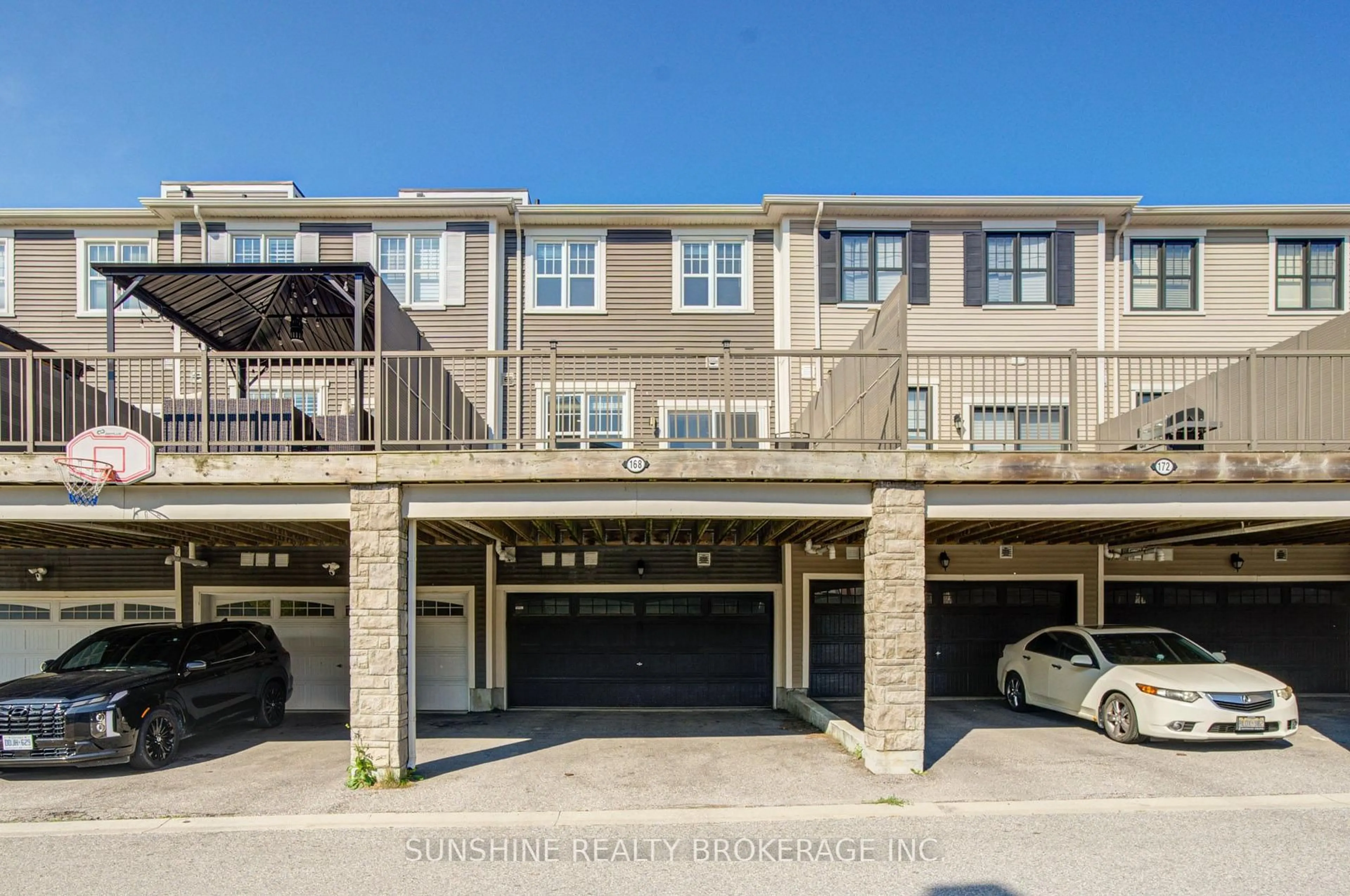 A pic from outside/outdoor area/front of a property/back of a property/a pic from drone, unknown for 168 Baker Hill Blvd, Whitchurch-Stouffville Ontario L4A 1X9