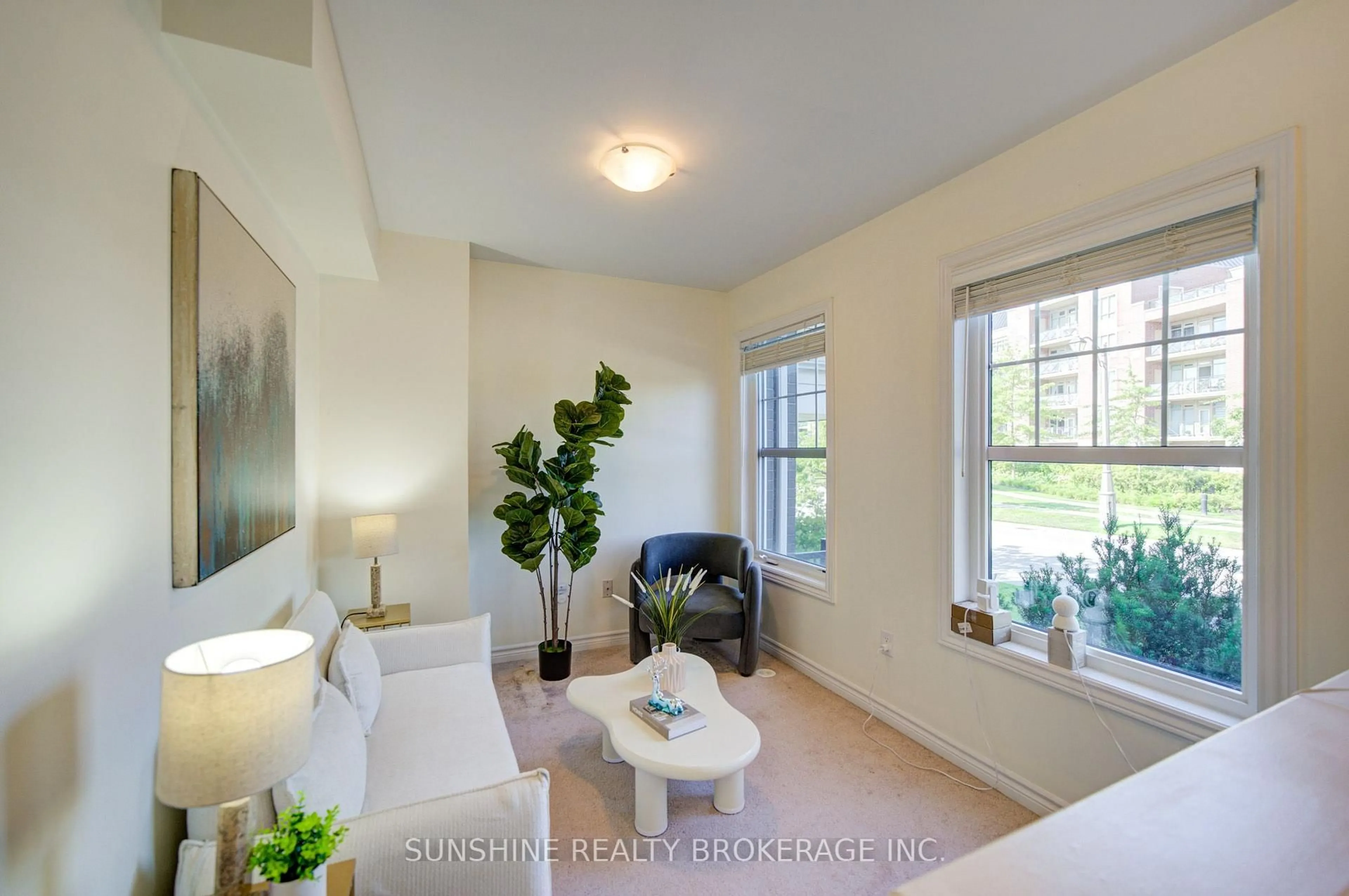 Living room with furniture, unknown for 168 Baker Hill Blvd, Whitchurch-Stouffville Ontario L4A 1X9