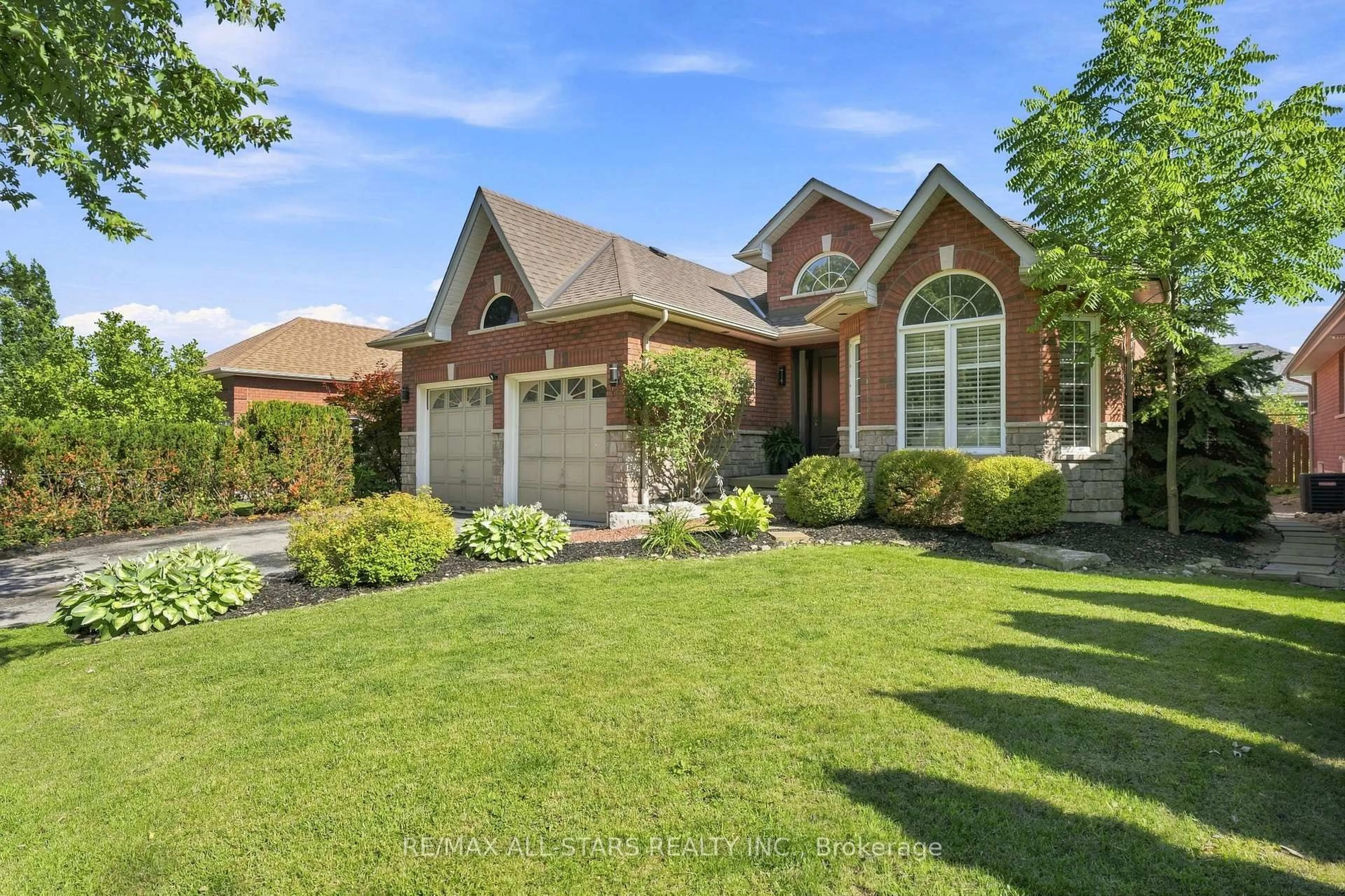 Home with brick exterior material, street for 15 Ivygreen Rd, Georgina Ontario L4P 4B7