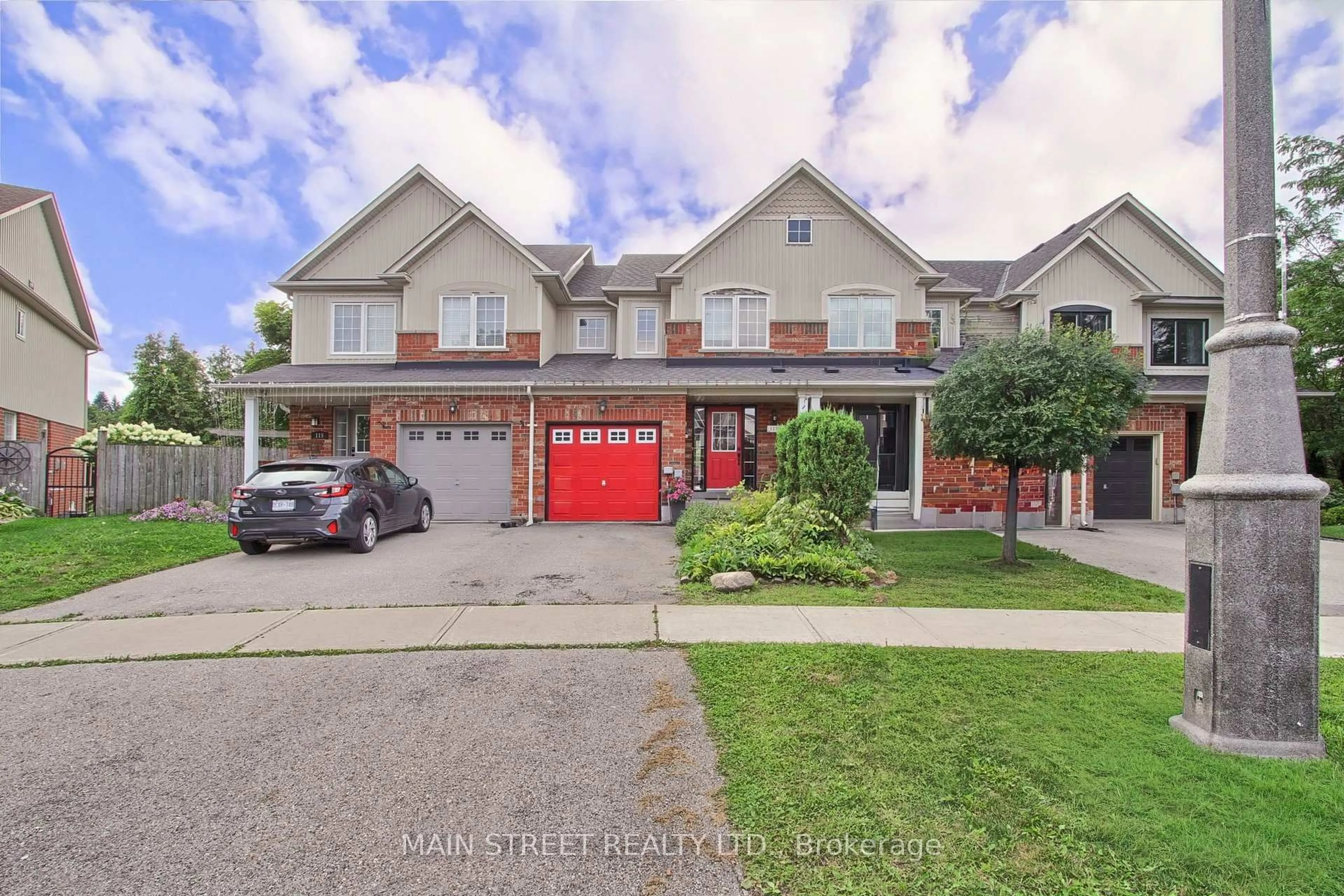 Home with brick exterior material, street for 117 Hammill Hts, East Gwillimbury Ontario L0G 1M0