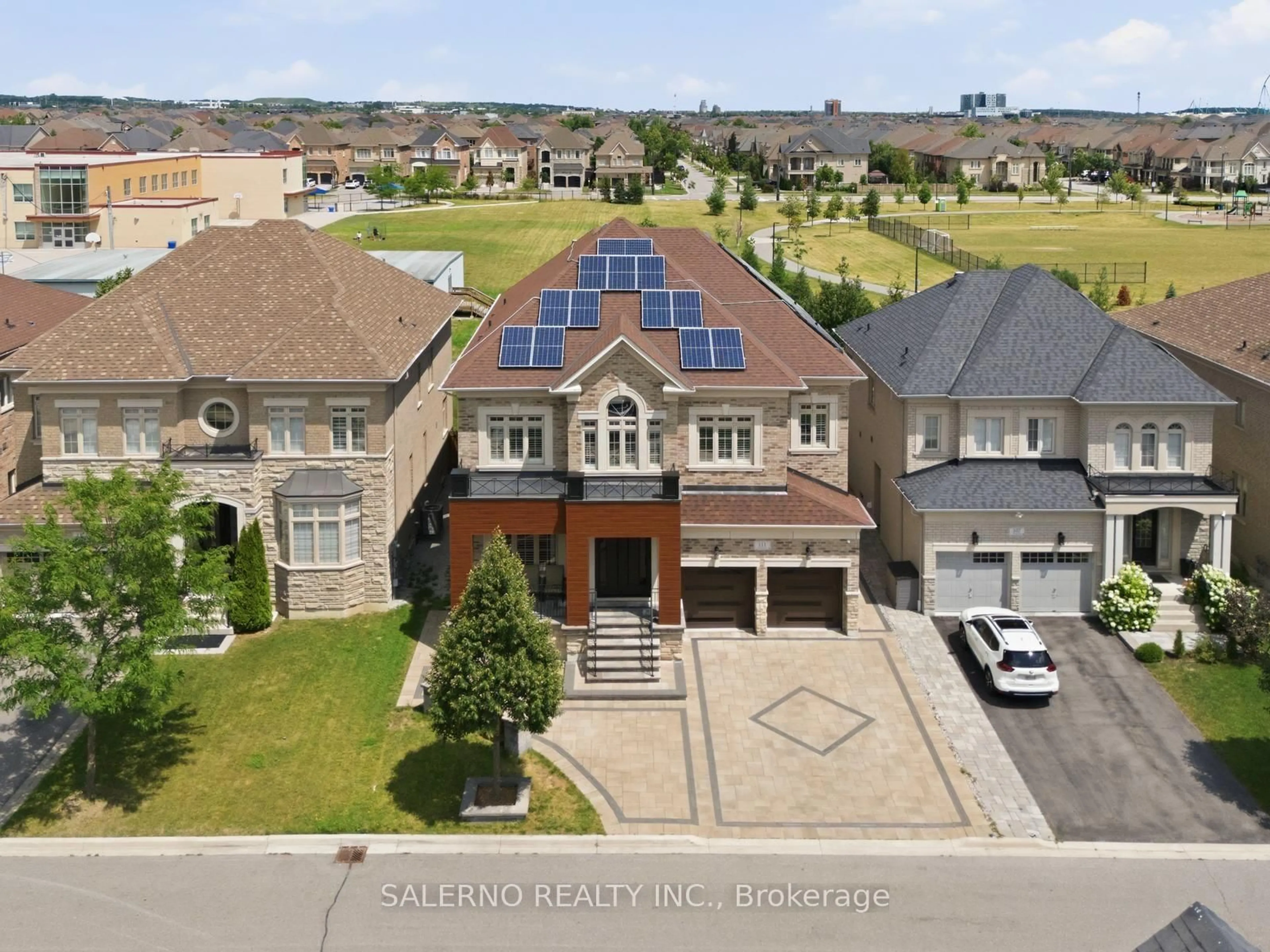 A pic from outside/outdoor area/front of a property/back of a property/a pic from drone, street for 111 Ironside Dr, Vaughan Ontario L4H 4C4
