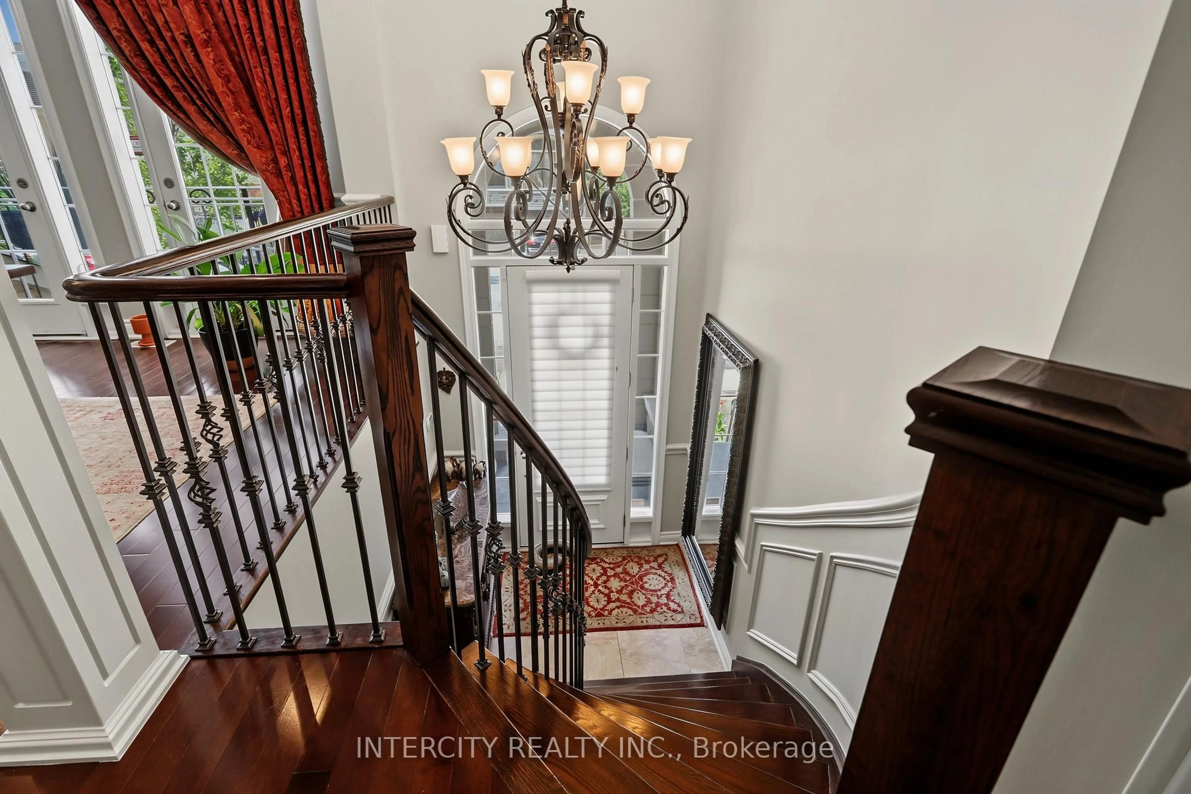 Indoor entryway for 54 Hansard Dr, Vaughan Ontario L4H 0V7