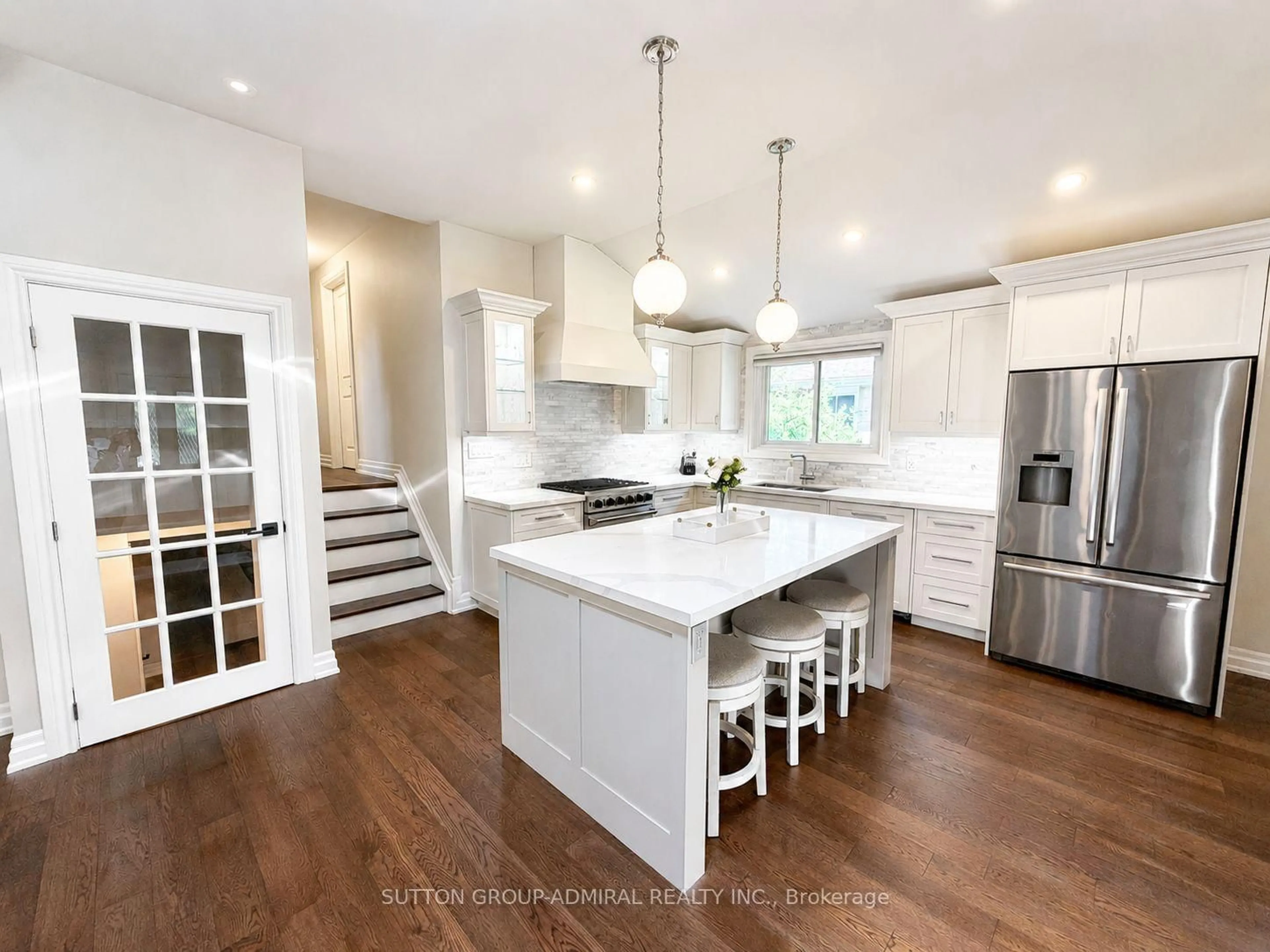Open concept kitchen, unknown for 214 Centre St, New Tecumseth Ontario L0G 1A0