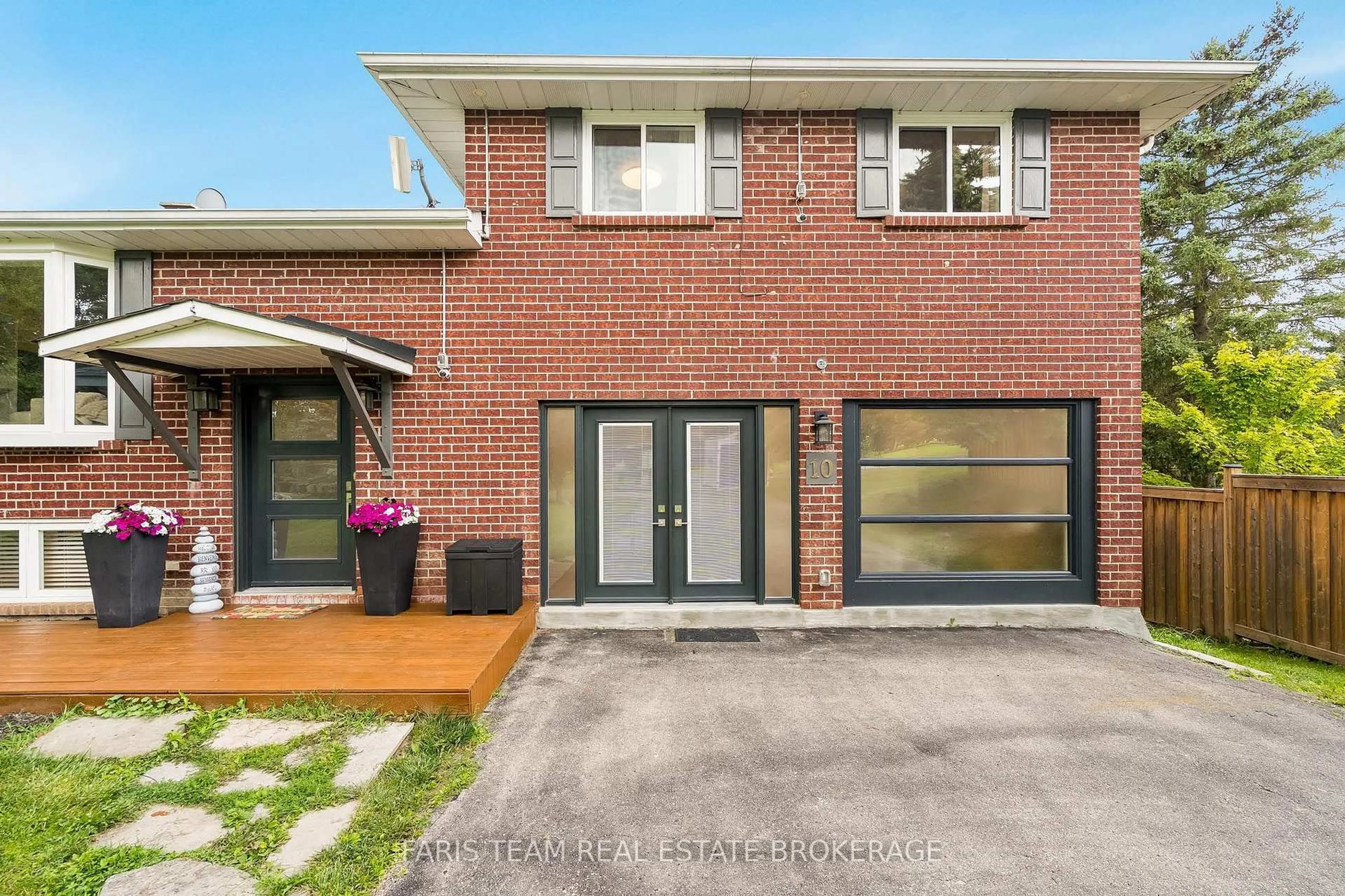 Home with brick exterior material, street for 10 Catherine St, Adjala-Tosorontio Ontario L0G 1L0