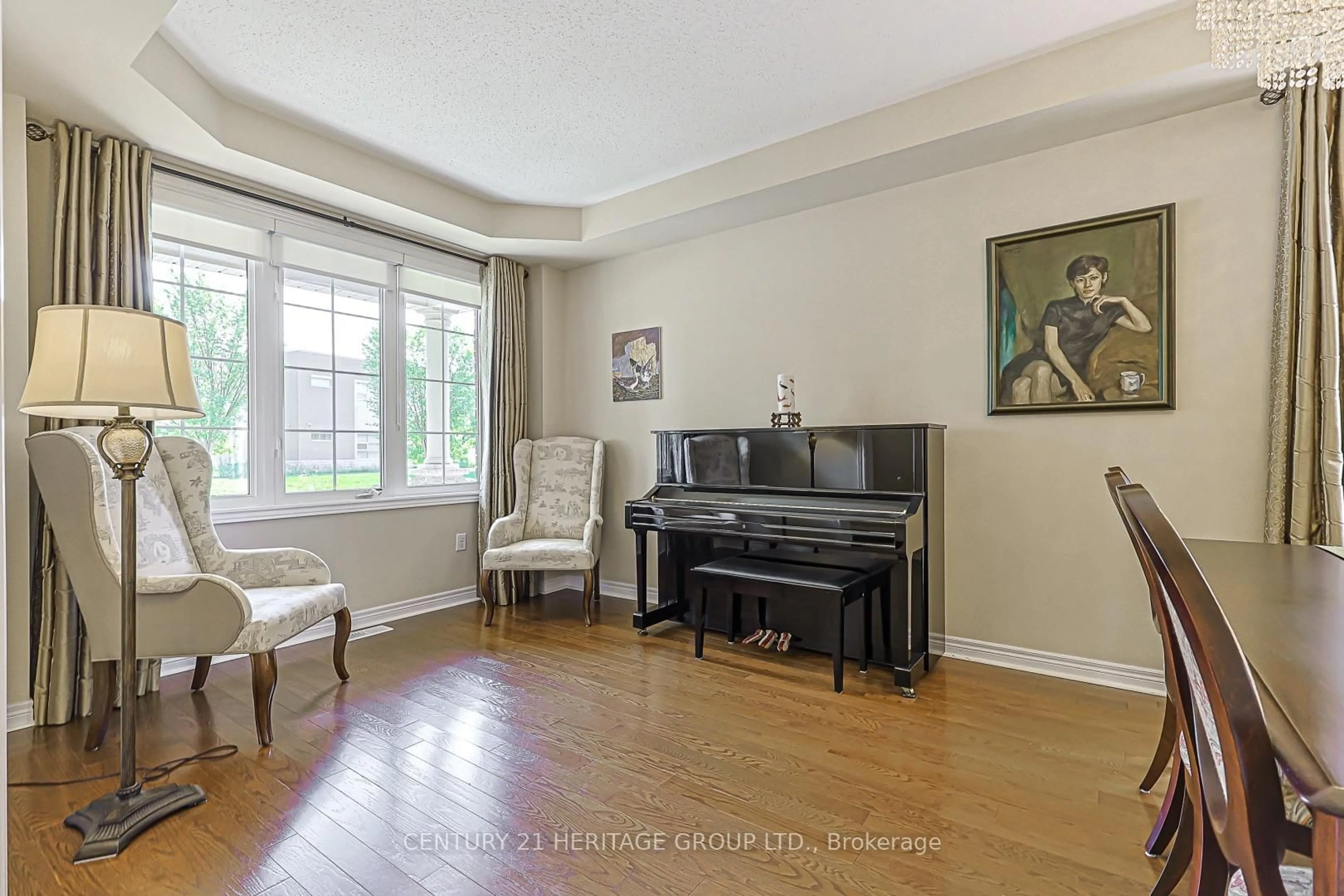 Living room with furniture, unknown for 273 Alfred Paterson Dr, Markham Ontario L6E 0K5