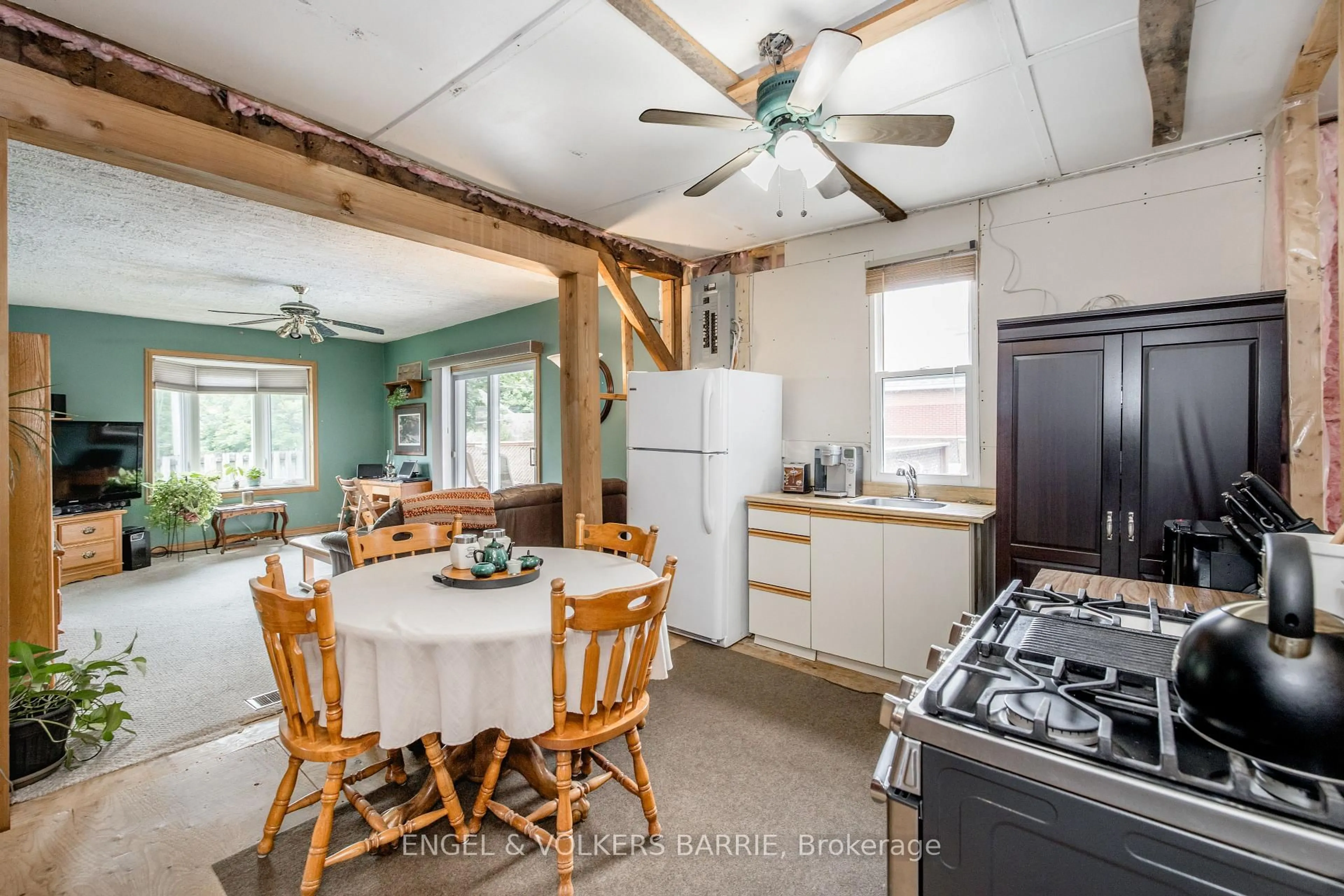 Open concept kitchen, unknown for 99 King St, Essa Ontario L0M 1B0