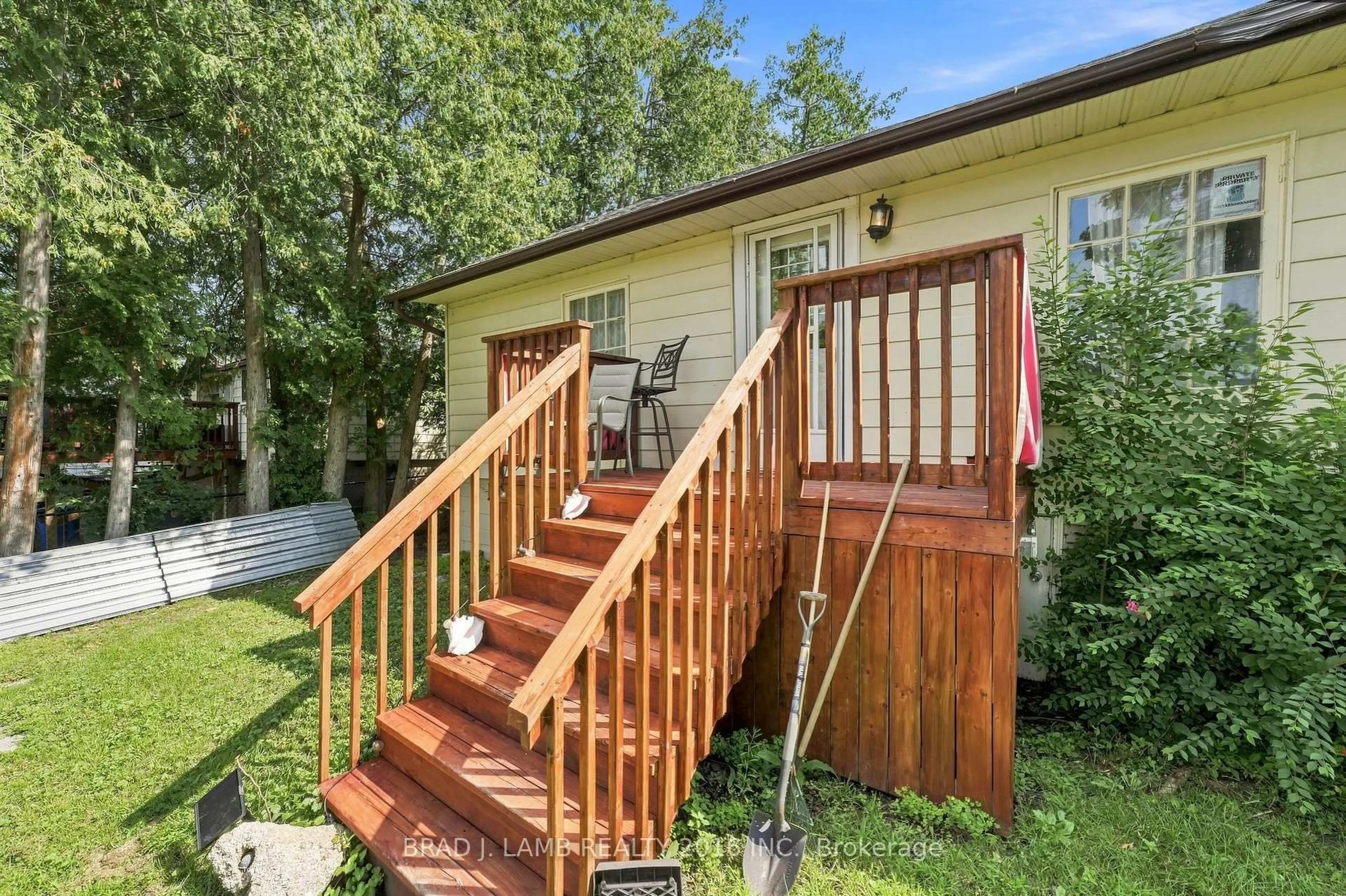 Unknown for 21153 Dalton Rd, Georgina Ontario L0E 1N0