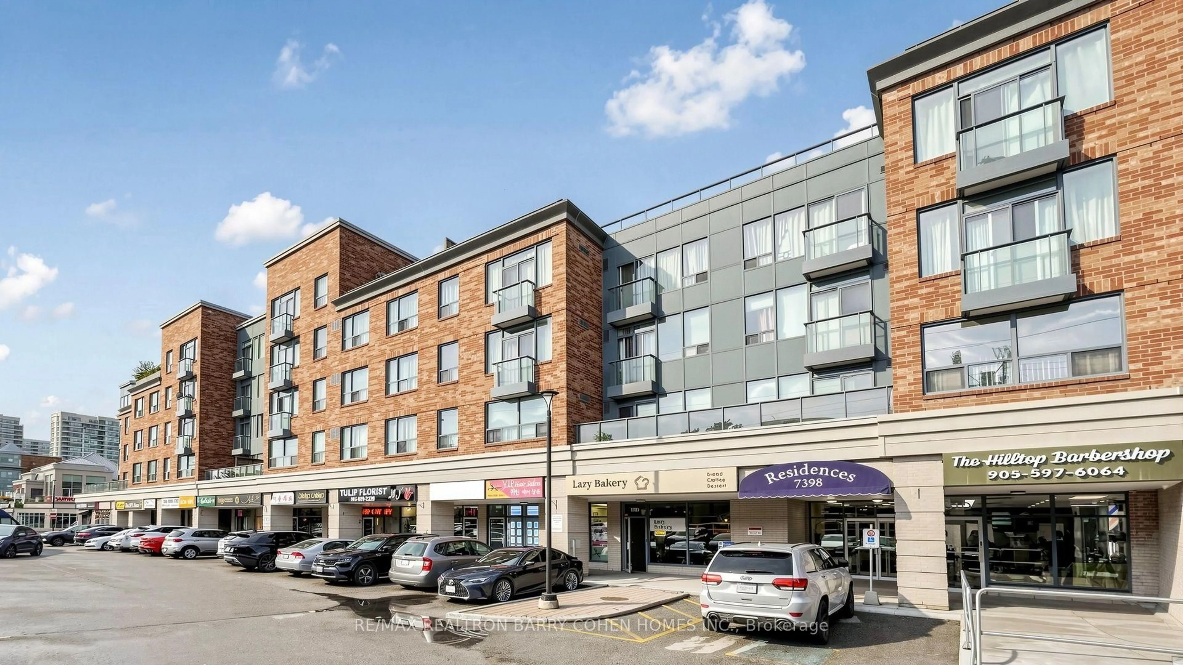 Patio, building for 7398 Yonge St #308, Vaughan Ontario L4J 8J2