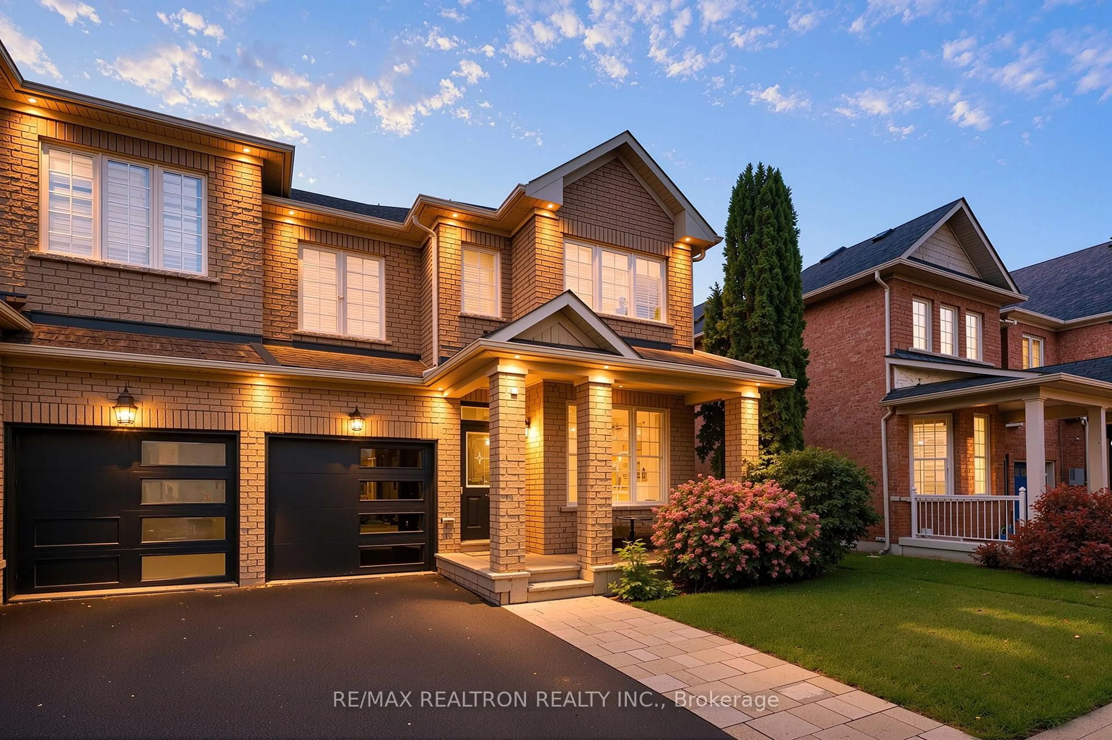 Home with brick exterior material, street for 66 Longwood Ave, Richmond Hill Ontario L4E 4A6