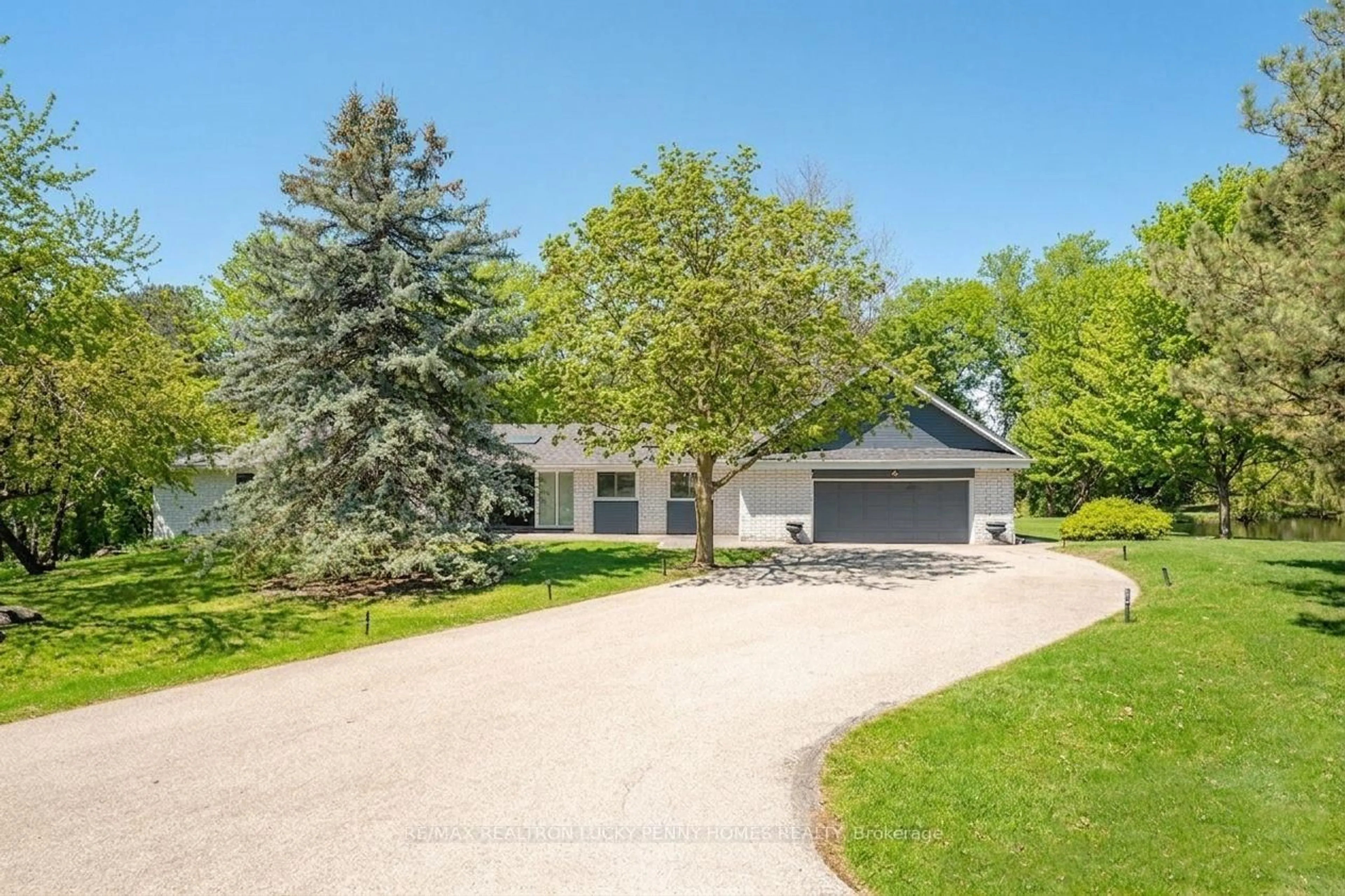 A pic from outside/outdoor area/front of a property/back of a property/a pic from drone, street for 4 Blencathra Hill, Markham Ontario L6C 1G2