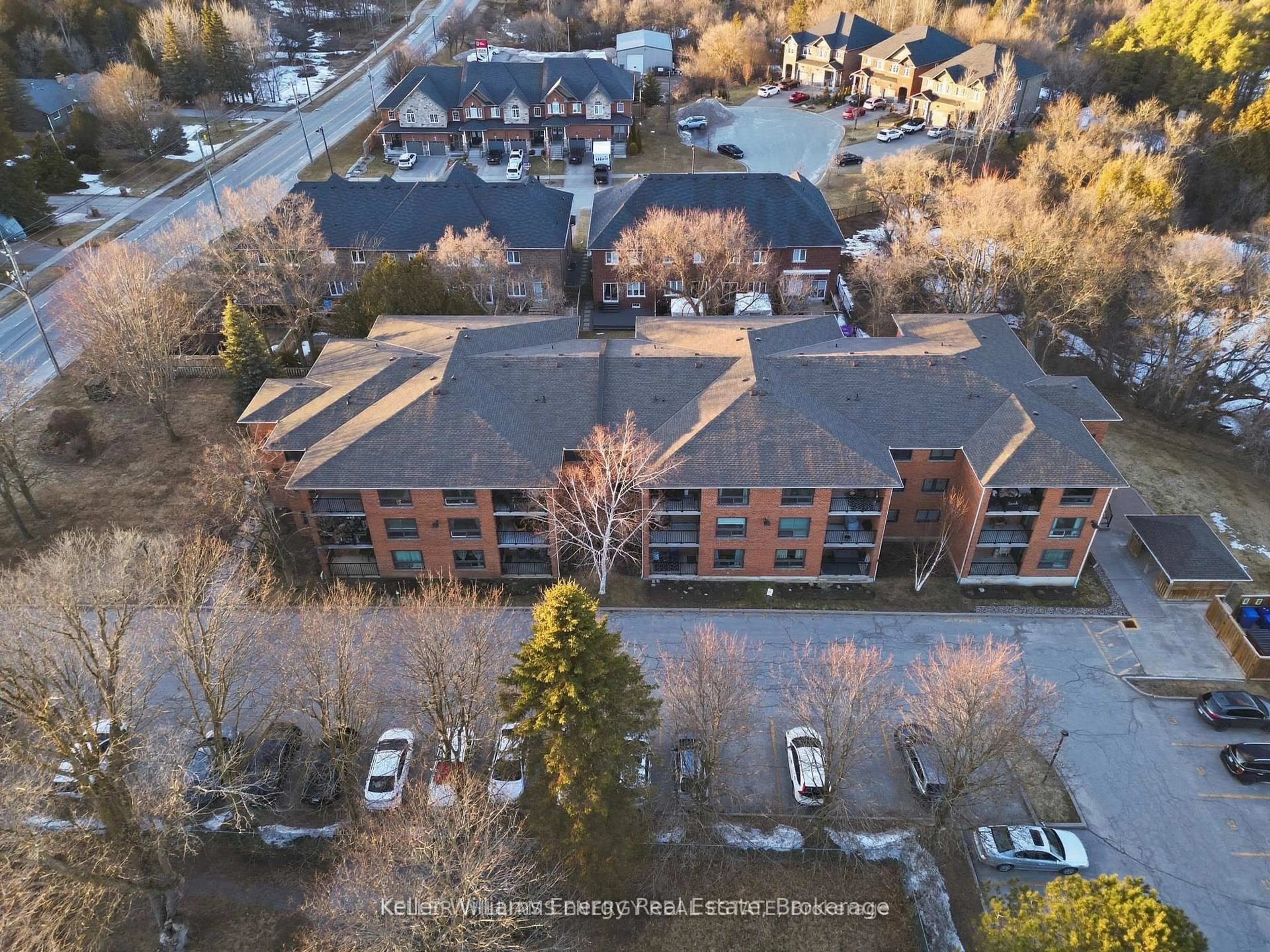 A pic from outside/outdoor area/front of a property/back of a property/a pic from drone, city buildings view from balcony for 219 Main St #304, Uxbridge Ontario L9P 1C4
