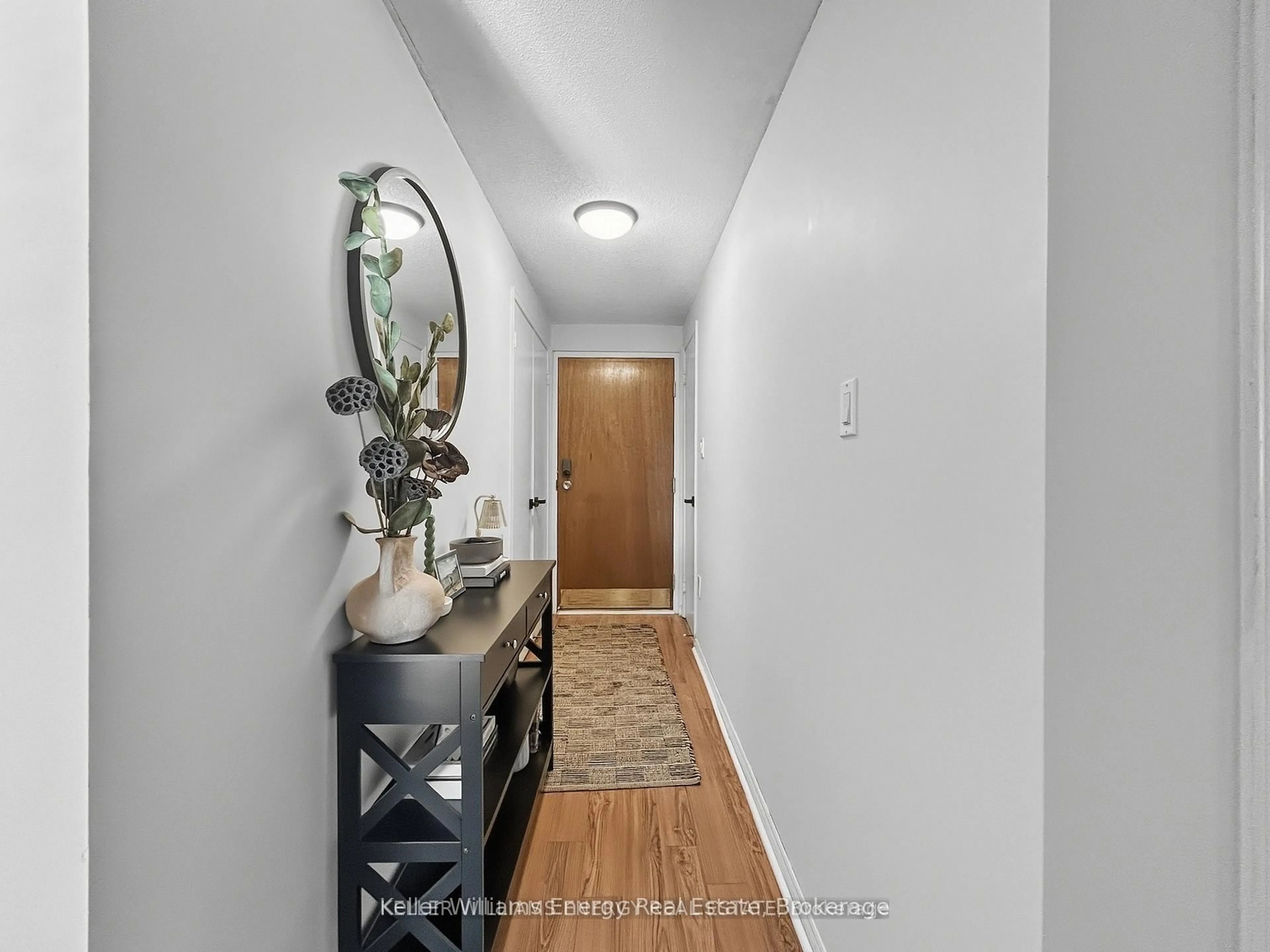 Indoor entryway for 219 Main St #304, Uxbridge Ontario L9P 1C4