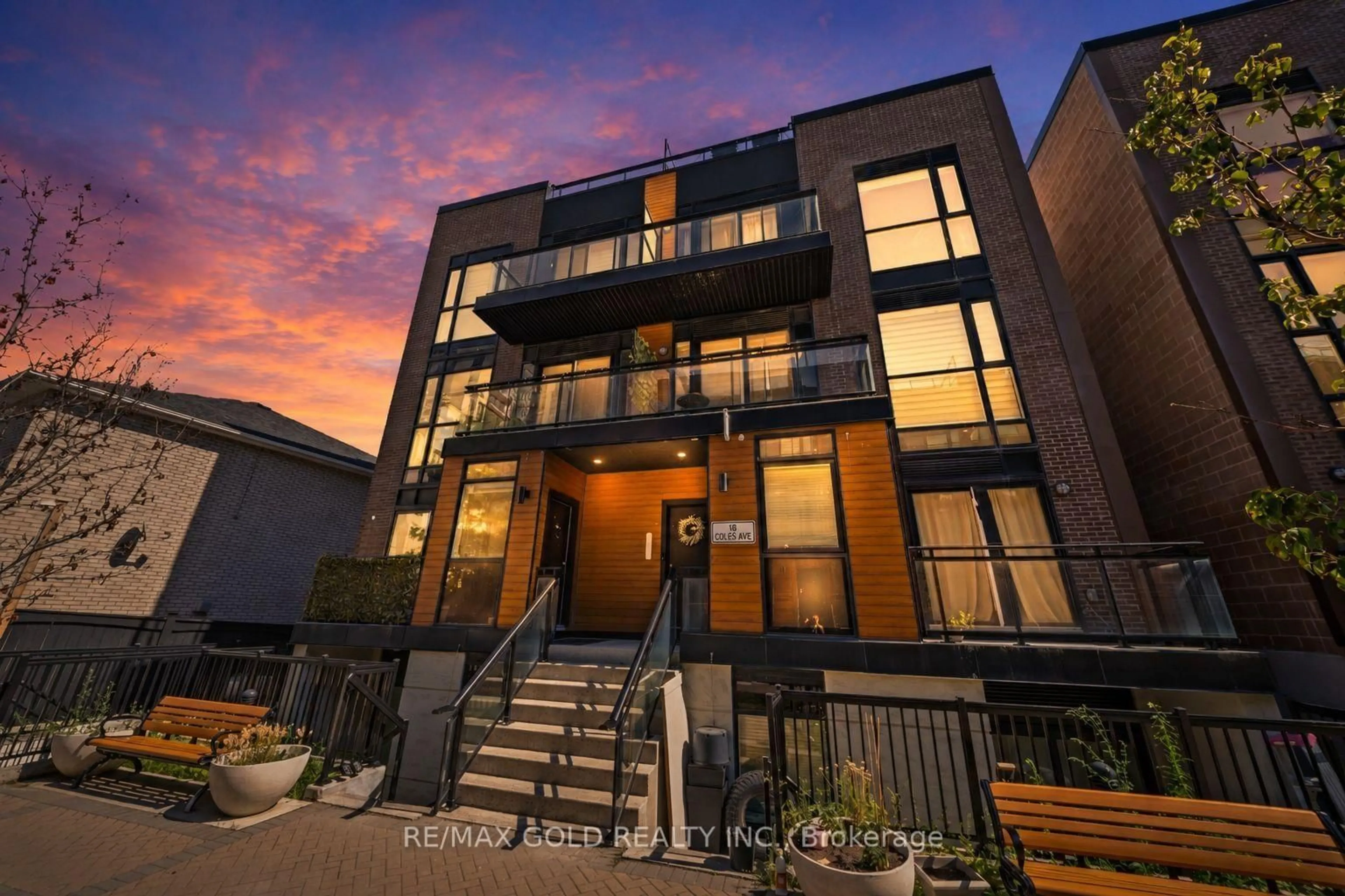 Unknown for 18 Coles Ave #602, Vaughan Ontario L4L 1L9