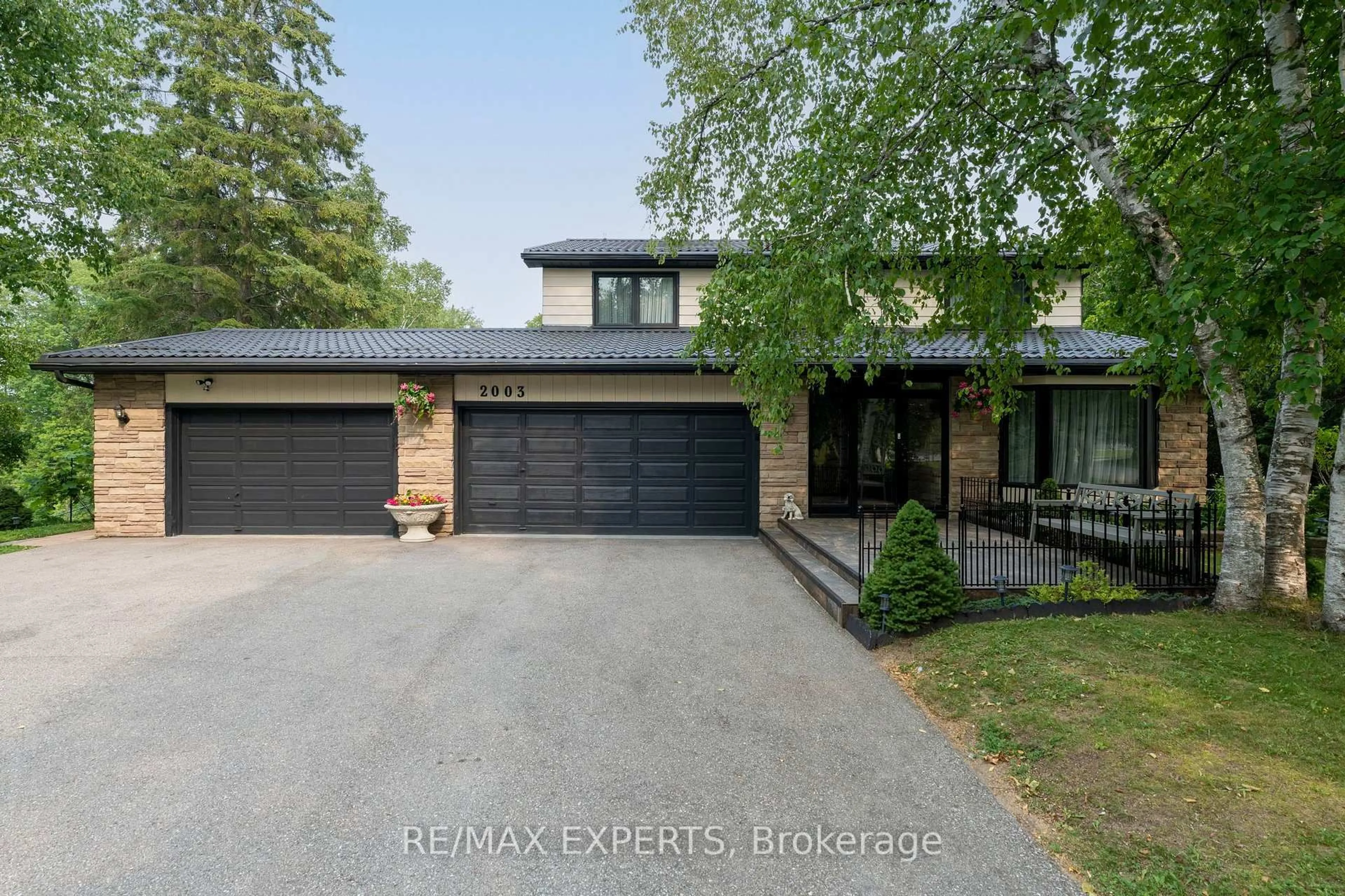 Home with brick exterior material, street for 2003 Grand Vista Crt, Innisfil Ontario L9S 4A6