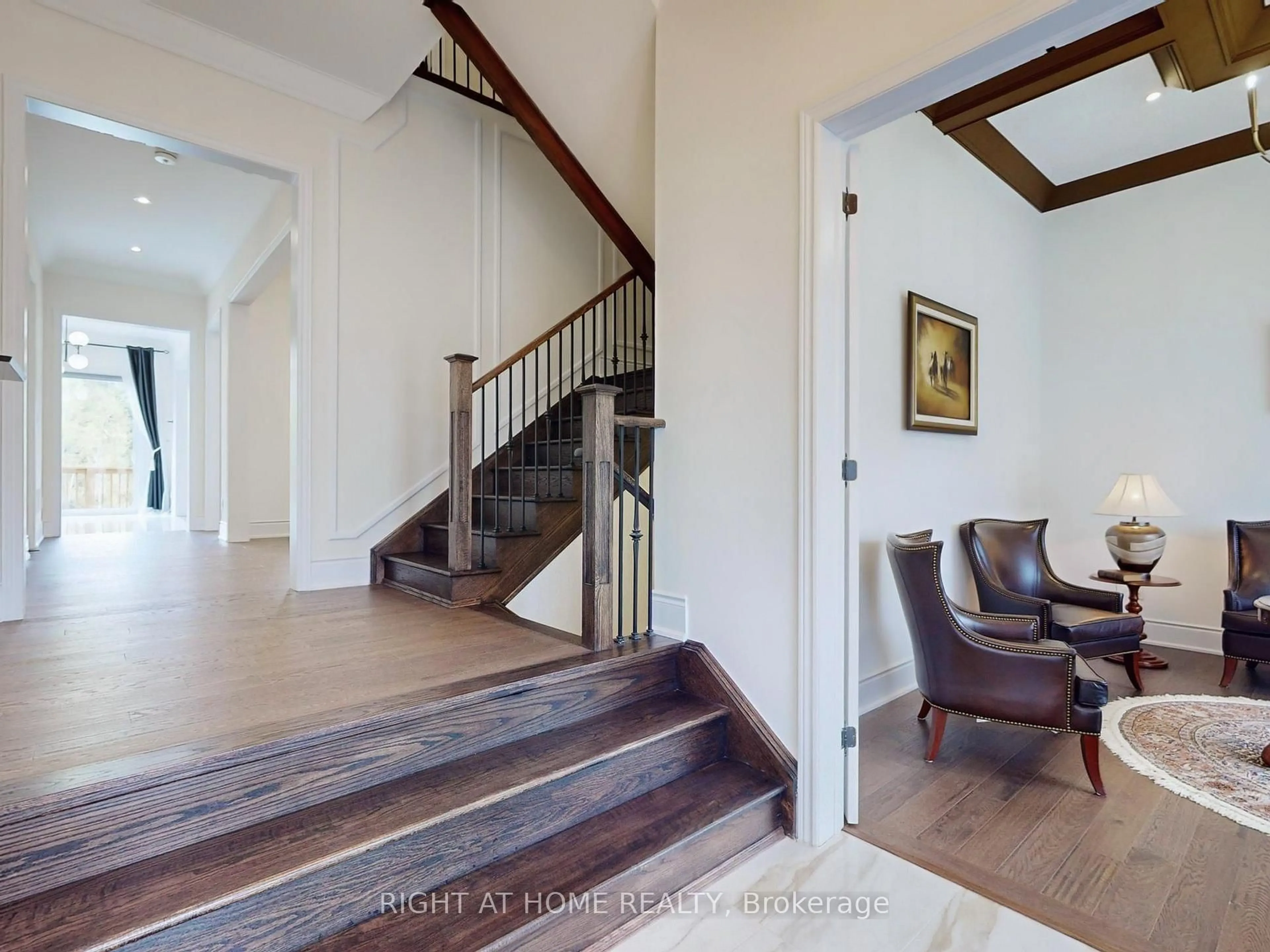 Unknown for 216 Sunset Vista Crt, Aurora Ontario L4G 3Y1