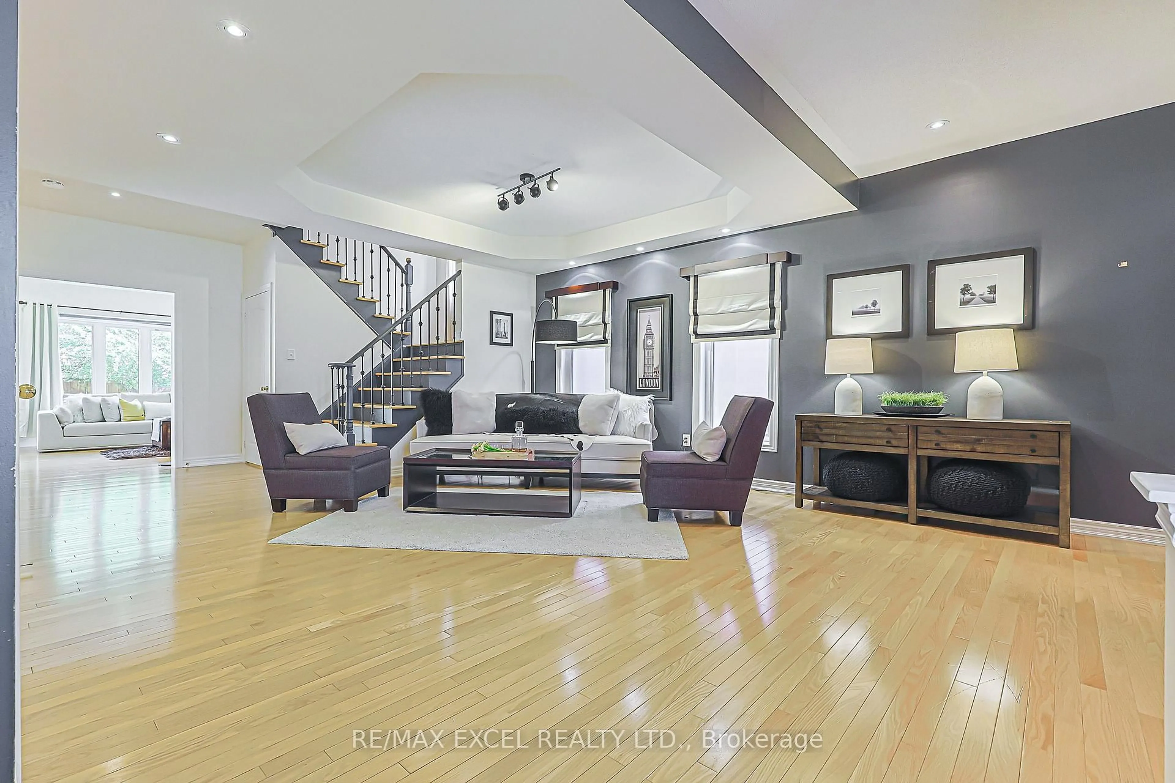 Living room with furniture, unknown for 173 Selwyn Rd, Richmond Hill Ontario L4E 5E6