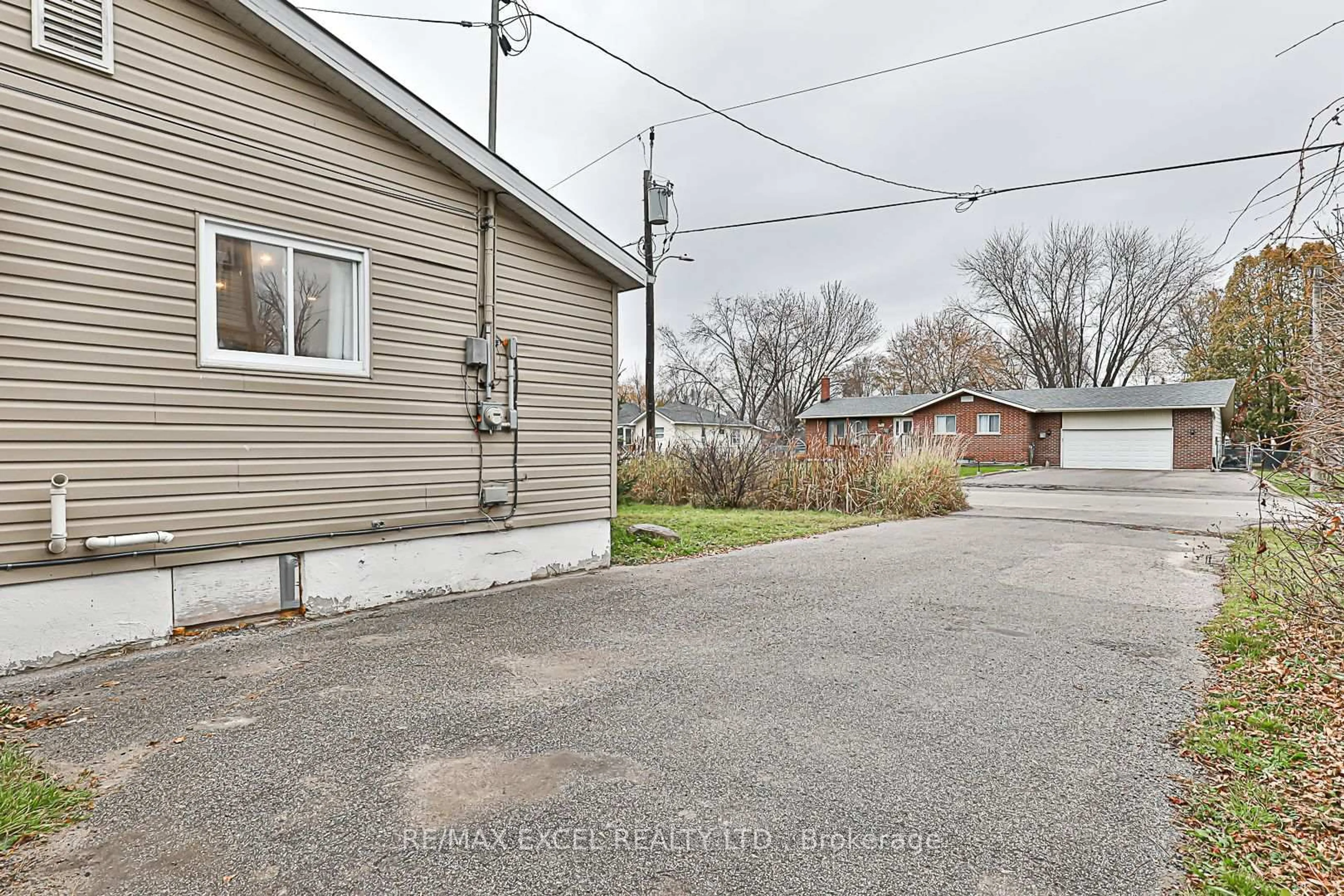 Unknown for 255 Parkway Ave, Georgina Ontario L4P 2W1