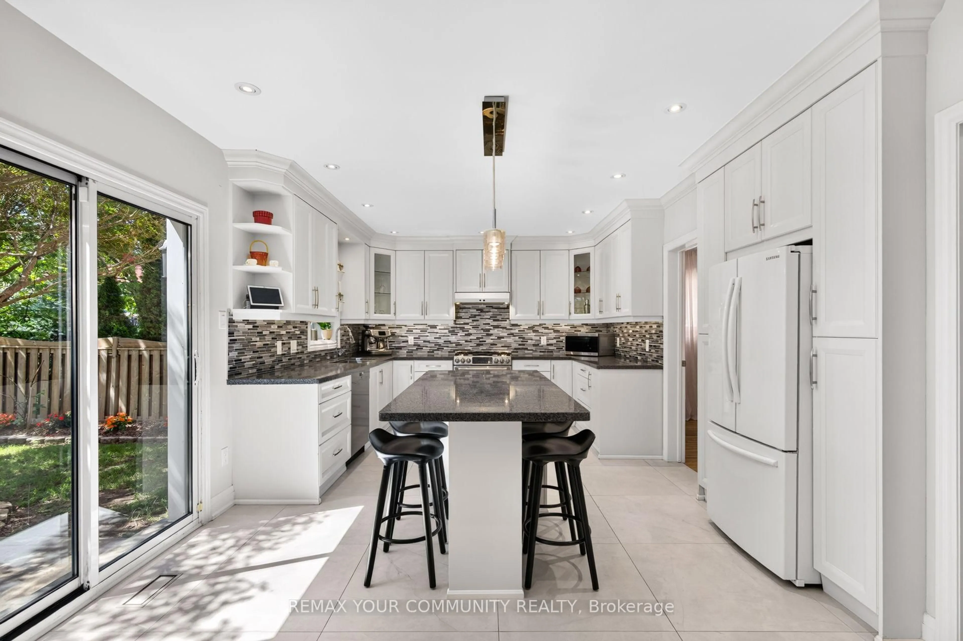 Contemporary kitchen, ceramic/tile floor for 15 Klamath Crt, Vaughan Ontario L6A 2L7