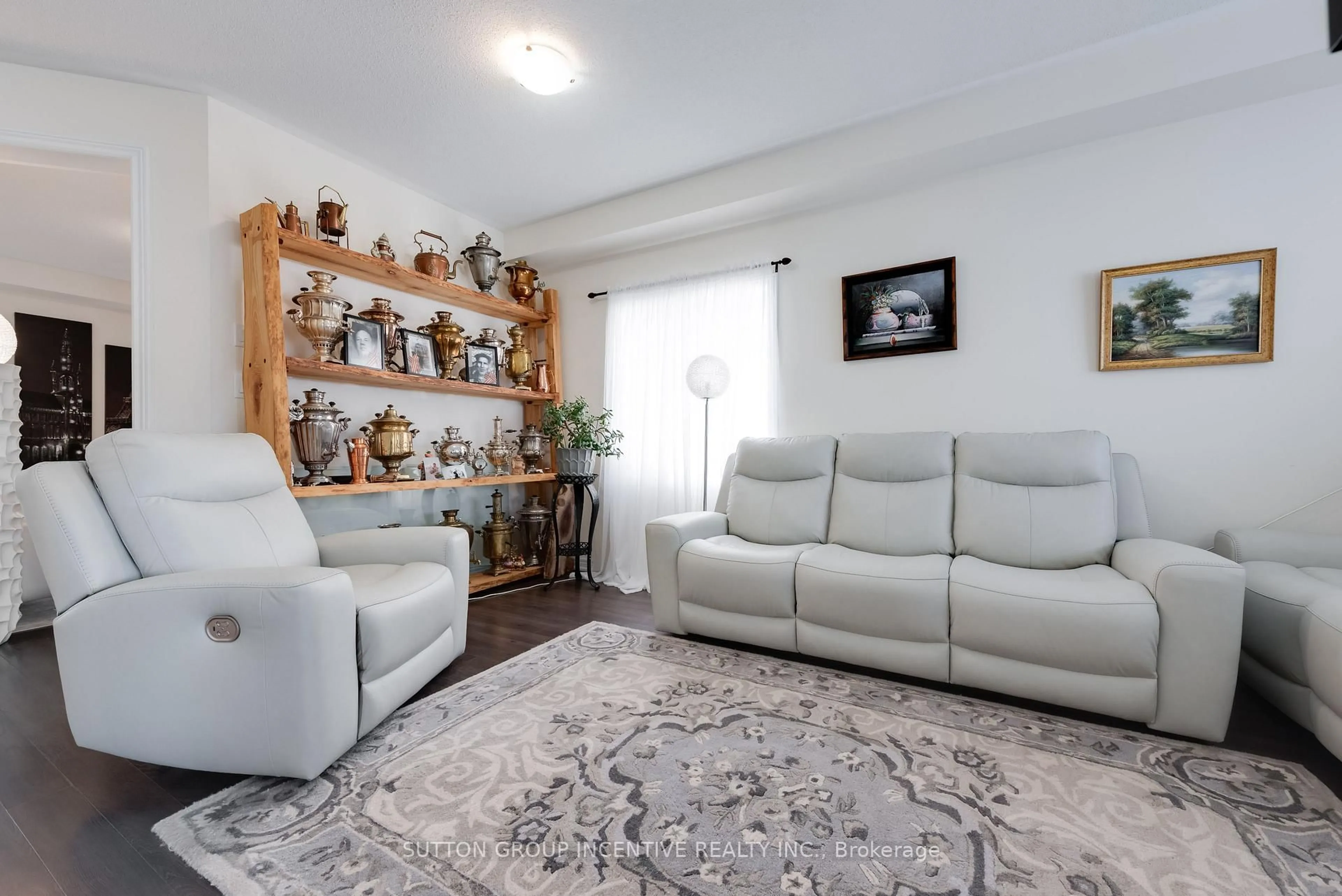 Living room with furniture, unknown for 174 Maplewood Dr, Essa Ontario L0M 1B4