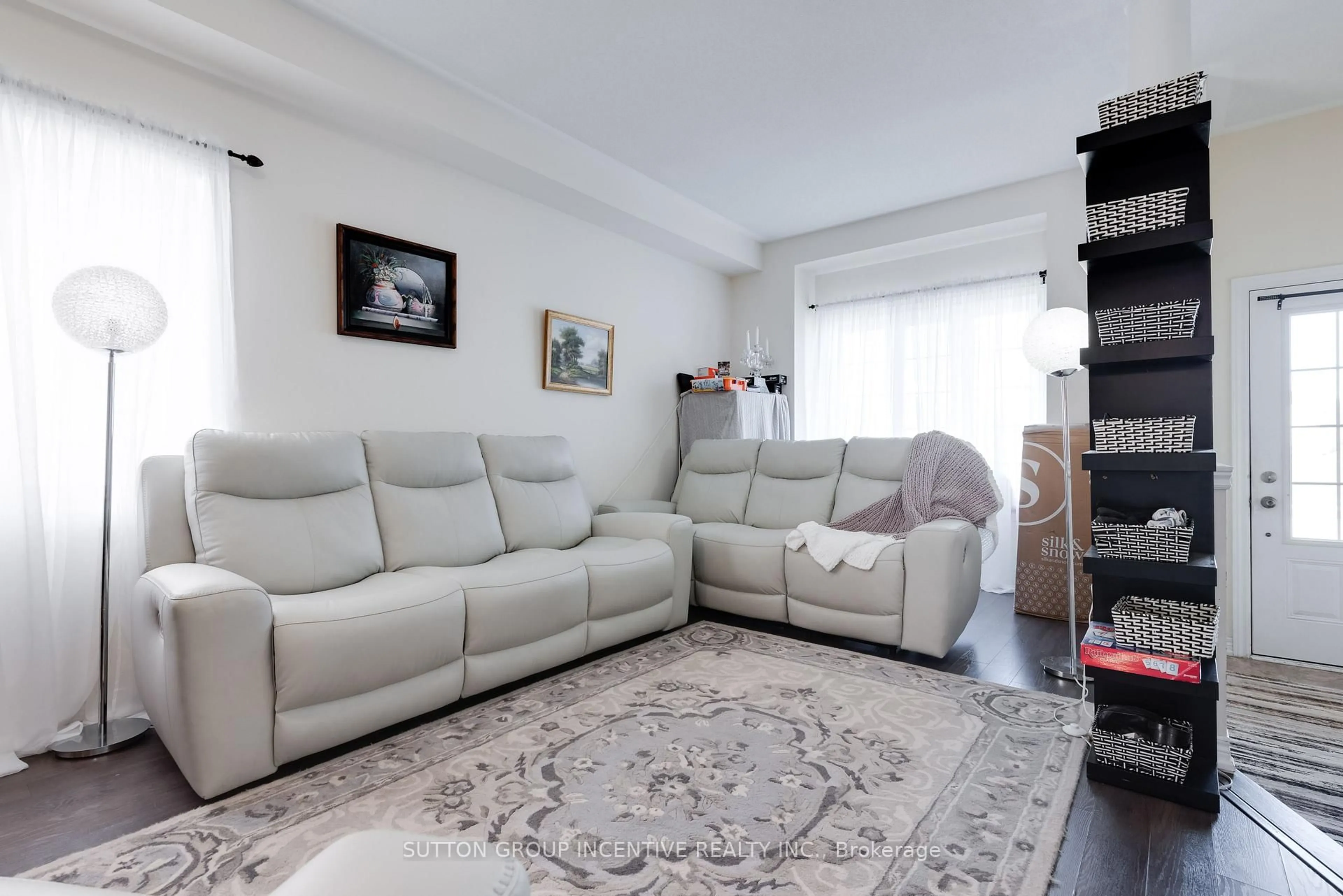 Living room with furniture, unknown for 174 Maplewood Dr, Essa Ontario L0M 1B4