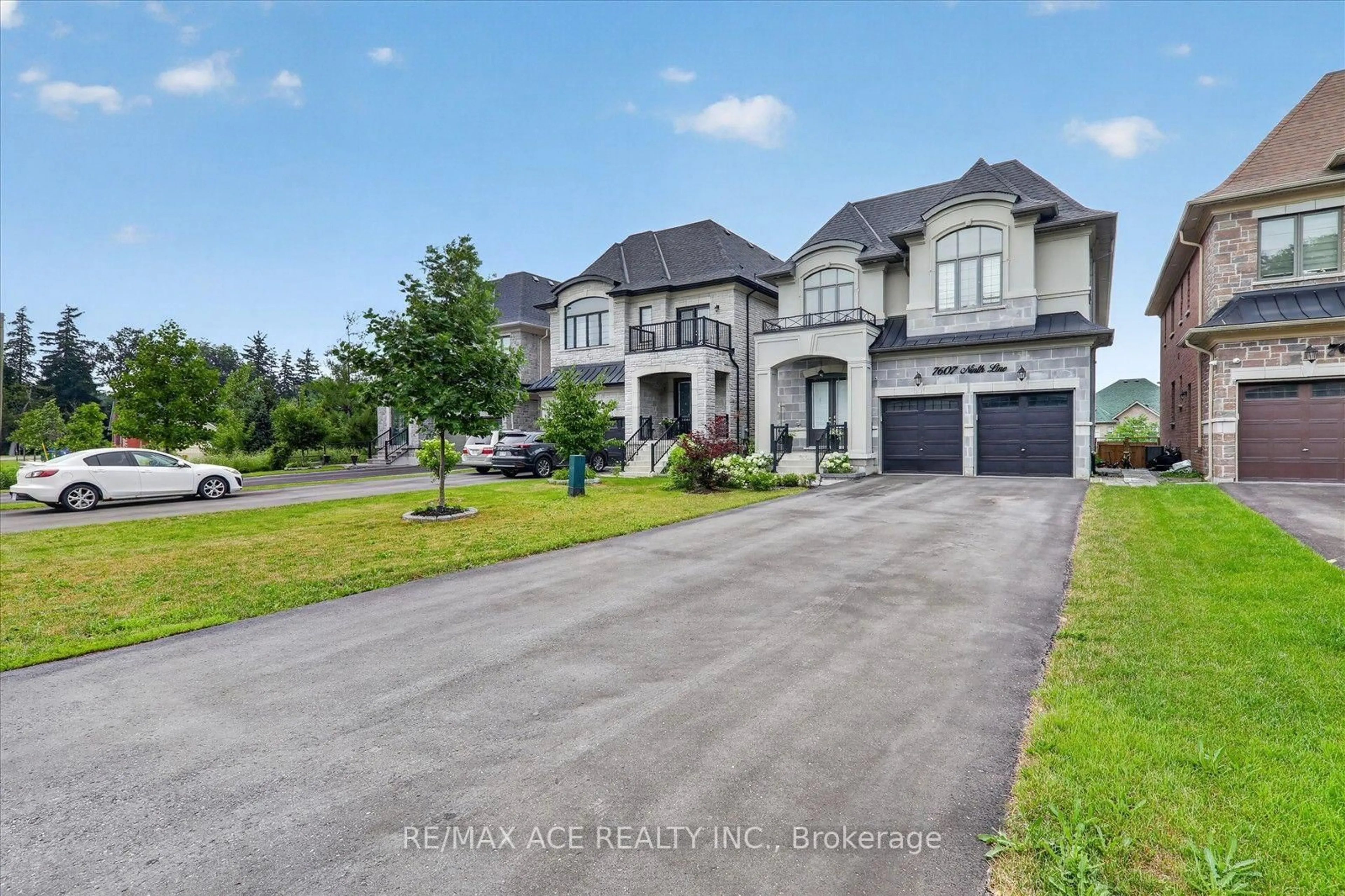 A pic from outside/outdoor area/front of a property/back of a property/a pic from drone, street for 7607 Ninth Line, Markham Ontario L6B 0M1