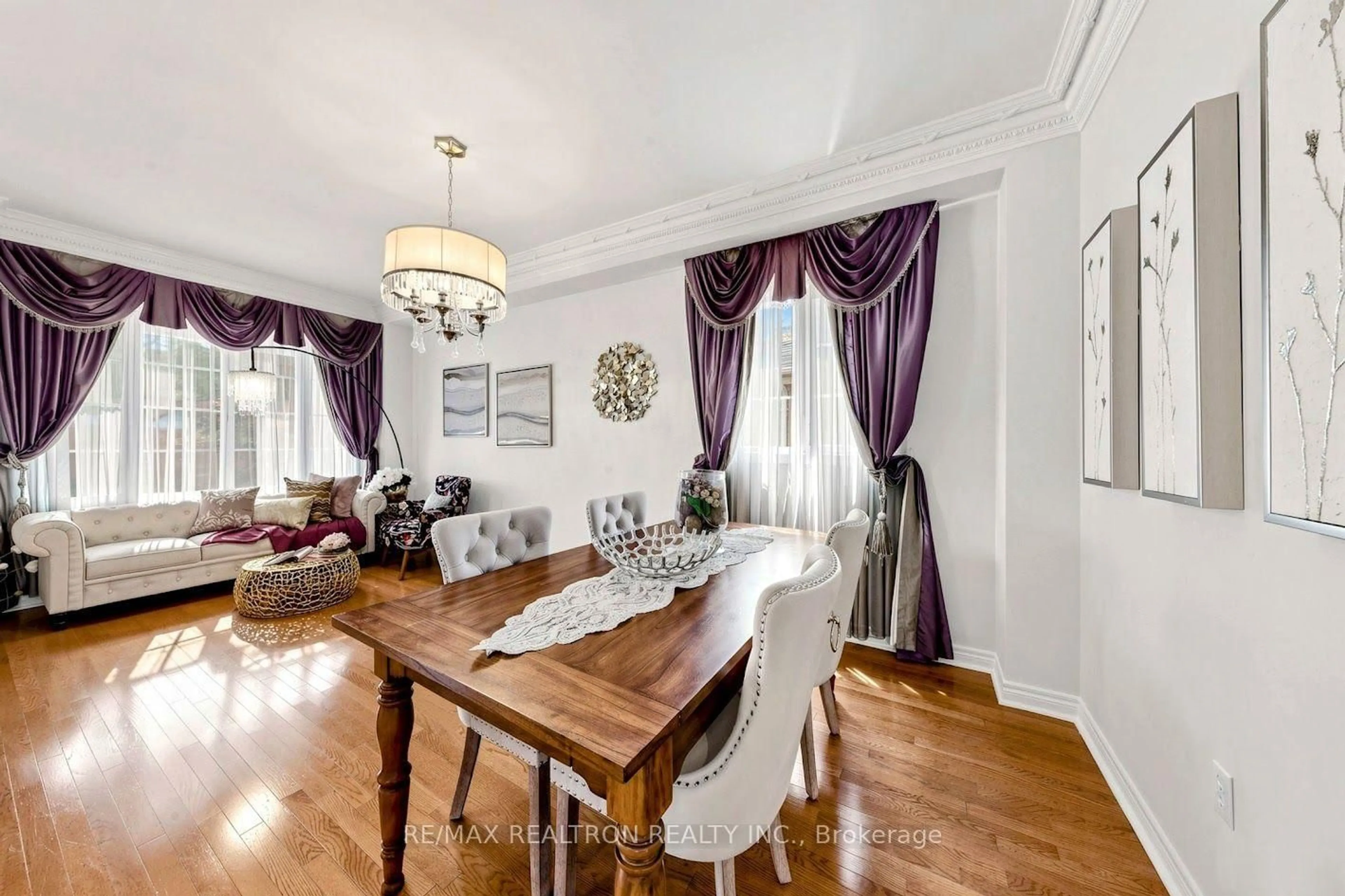 Dining room, wood/laminate floor for 52 Canelli Heights Crt, Vaughan Ontario L4J 8V5