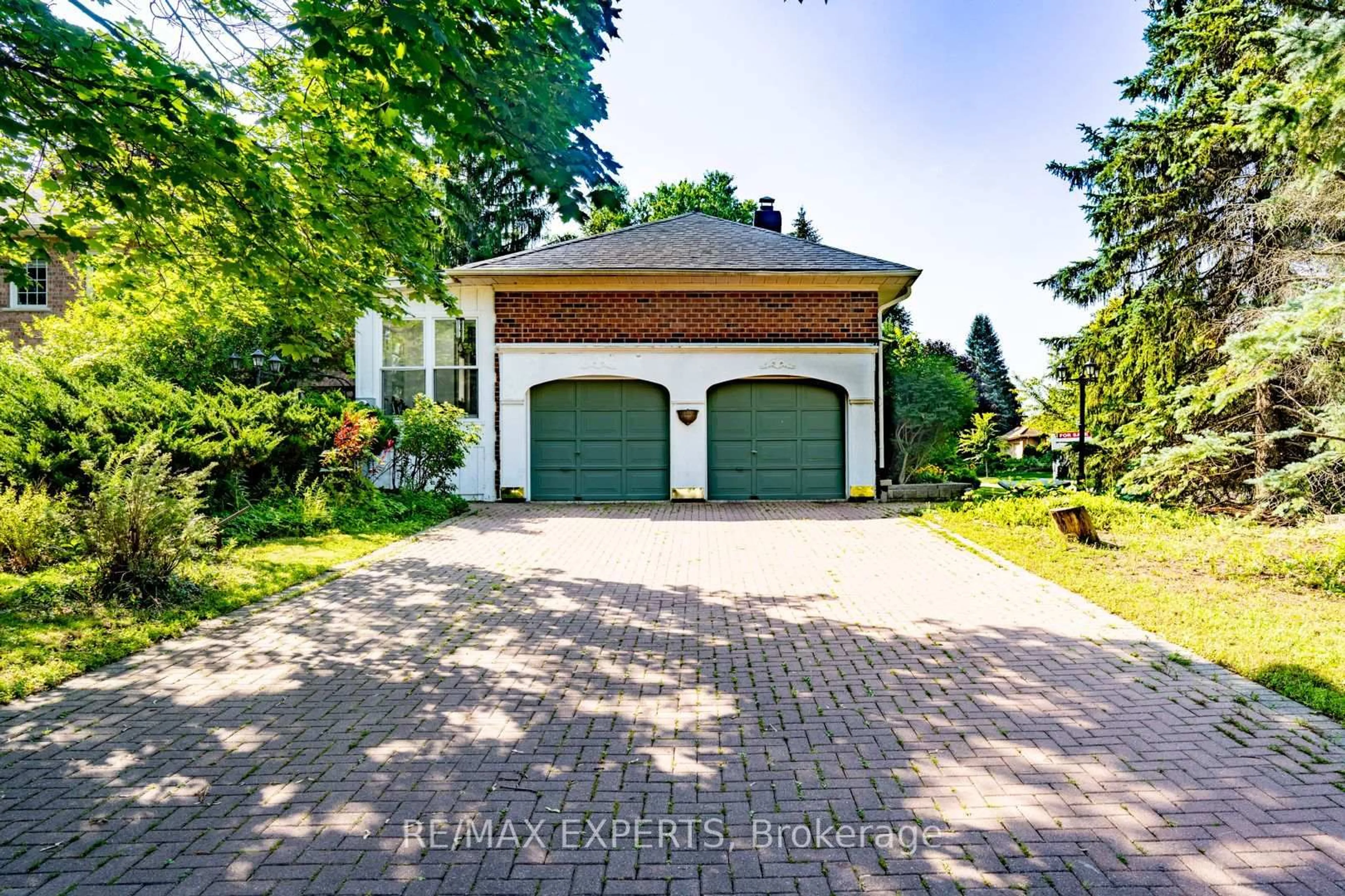 Home with brick exterior material, street for 284 Murray Dr, Aurora Ontario L4G 6B1