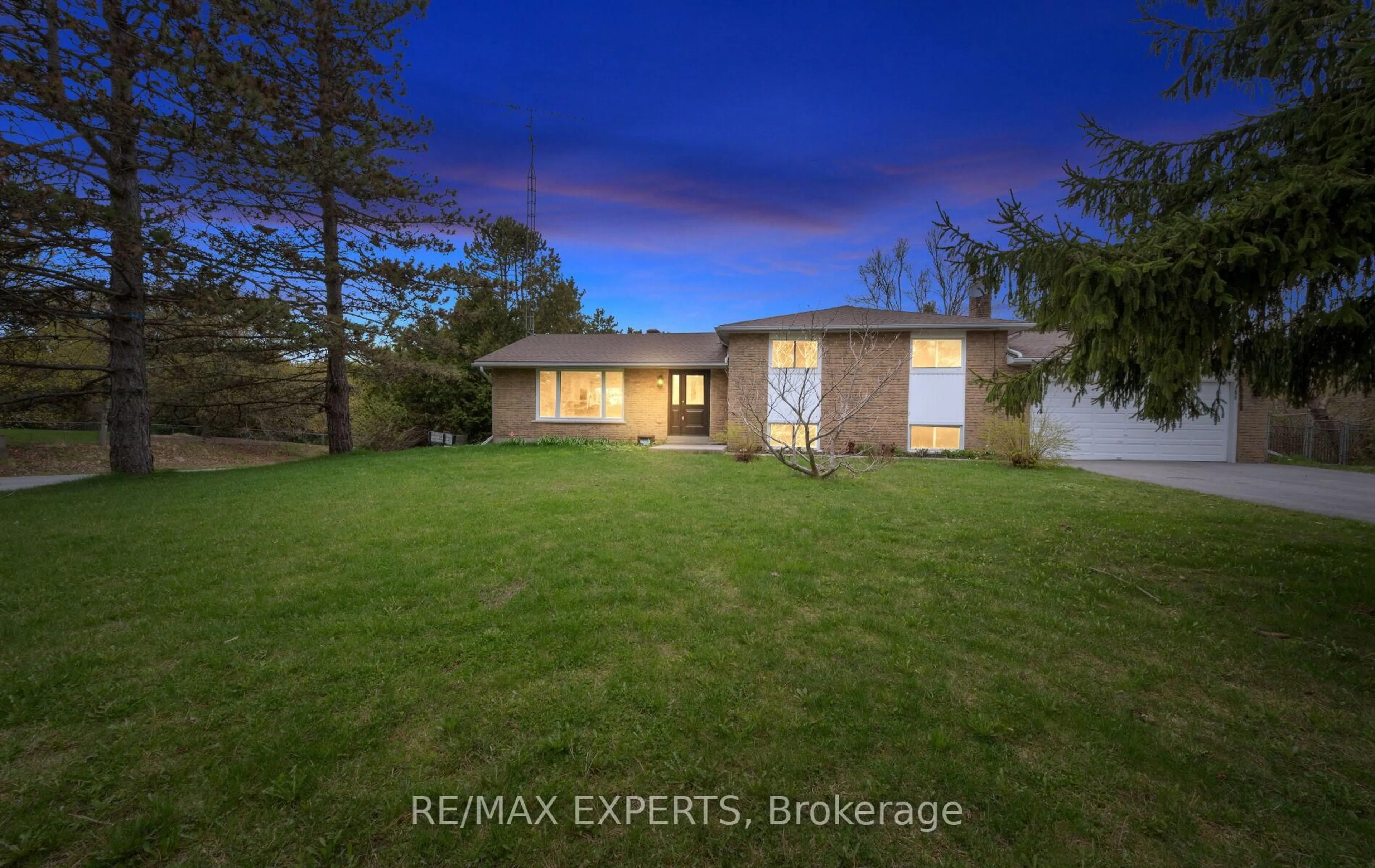A pic from outside/outdoor area/front of a property/back of a property/a pic from drone, street for 12 Simon Dr, Adjala-Tosorontio Ontario L0G 1L0