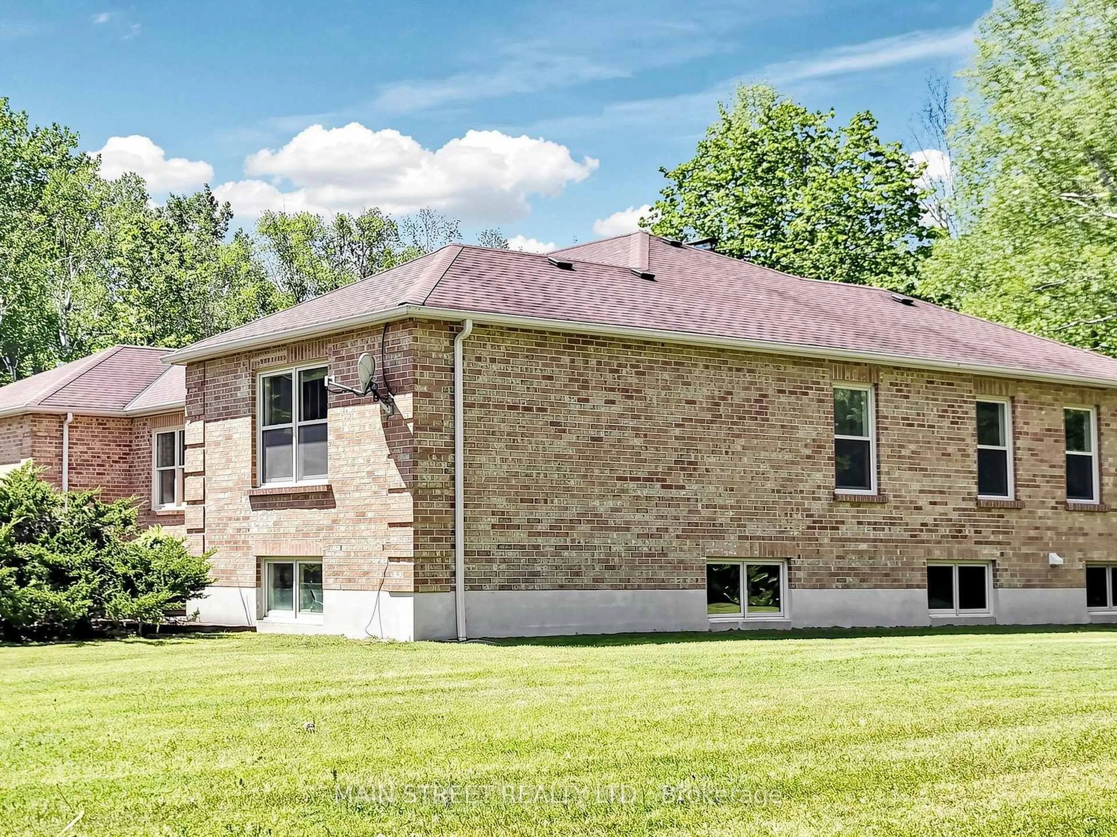 Home with brick exterior material, building for S355 Conc 2 Rd, Brock Ontario L0C 1H0
