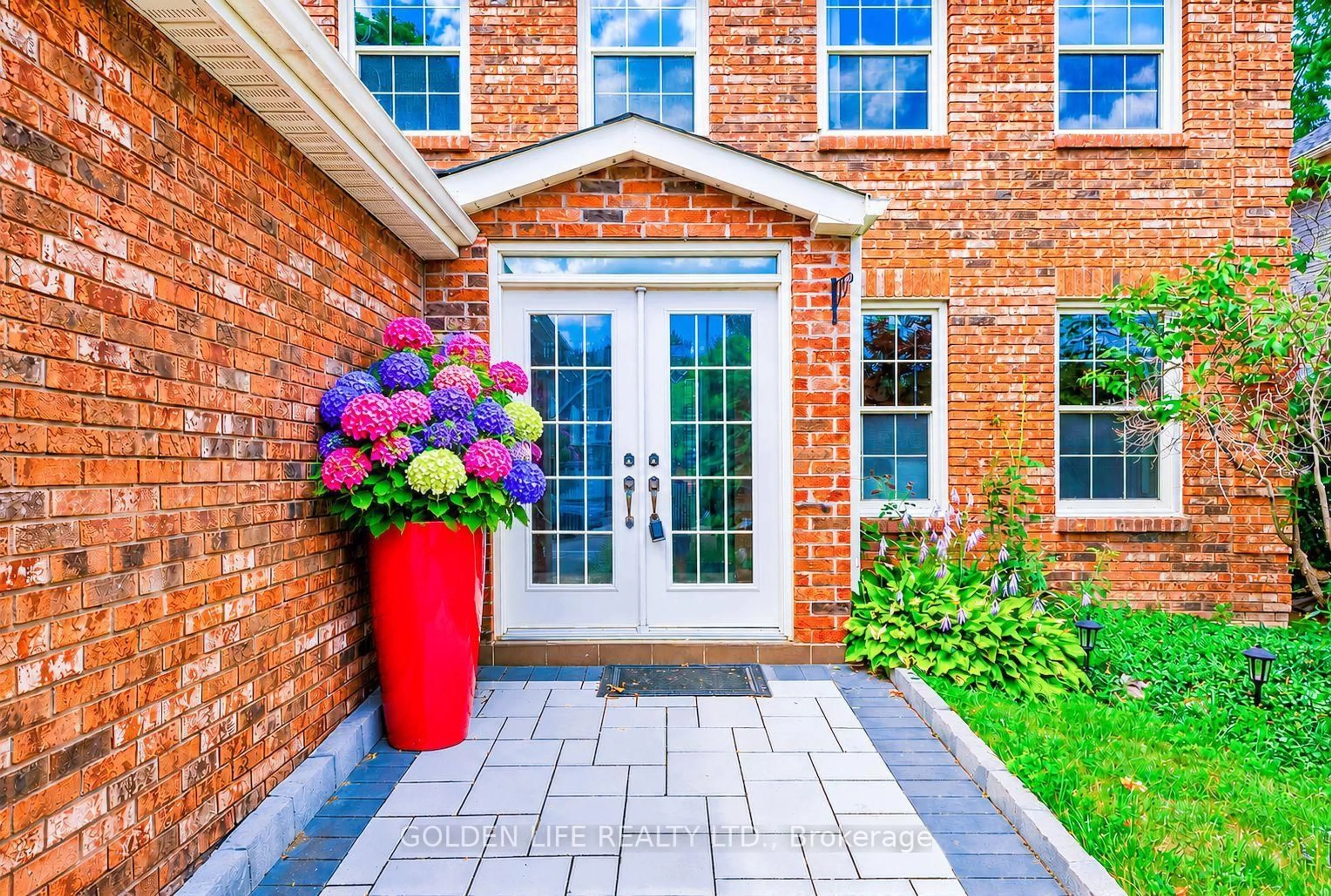 Home with brick exterior material, street for 186 Carlton Rd, Markham Ontario L3R 3L8
