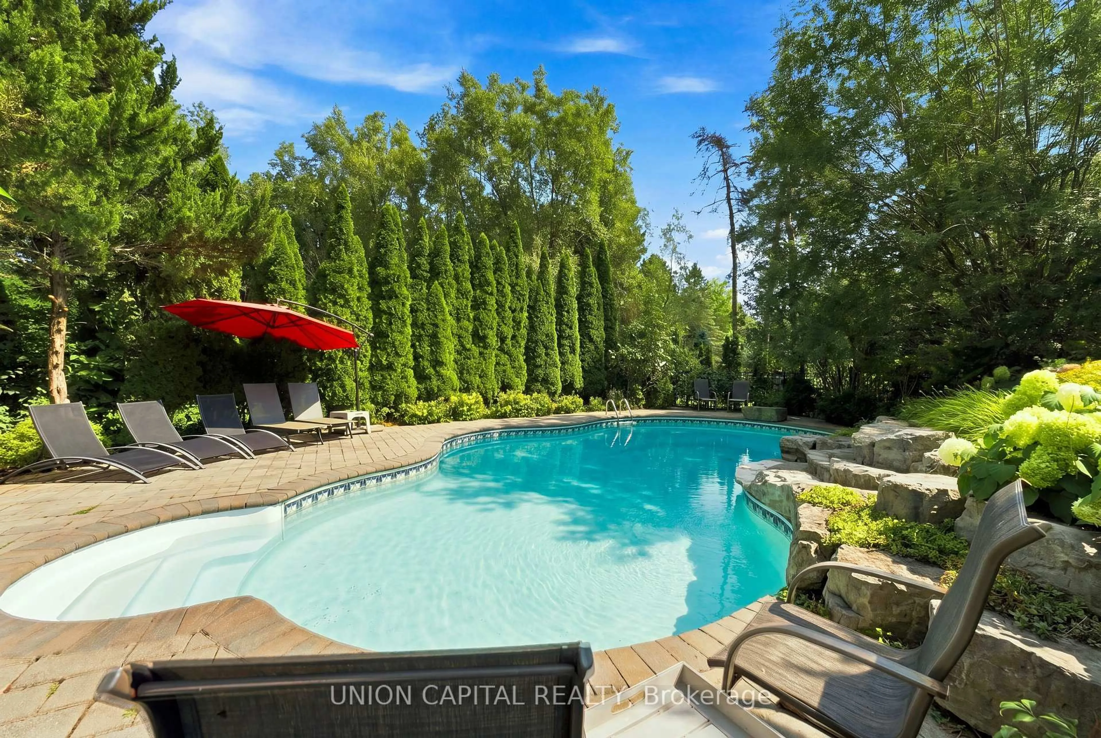 Pool for 22 Cynthia Cres, Richmond Hill Ontario L4E 2P8