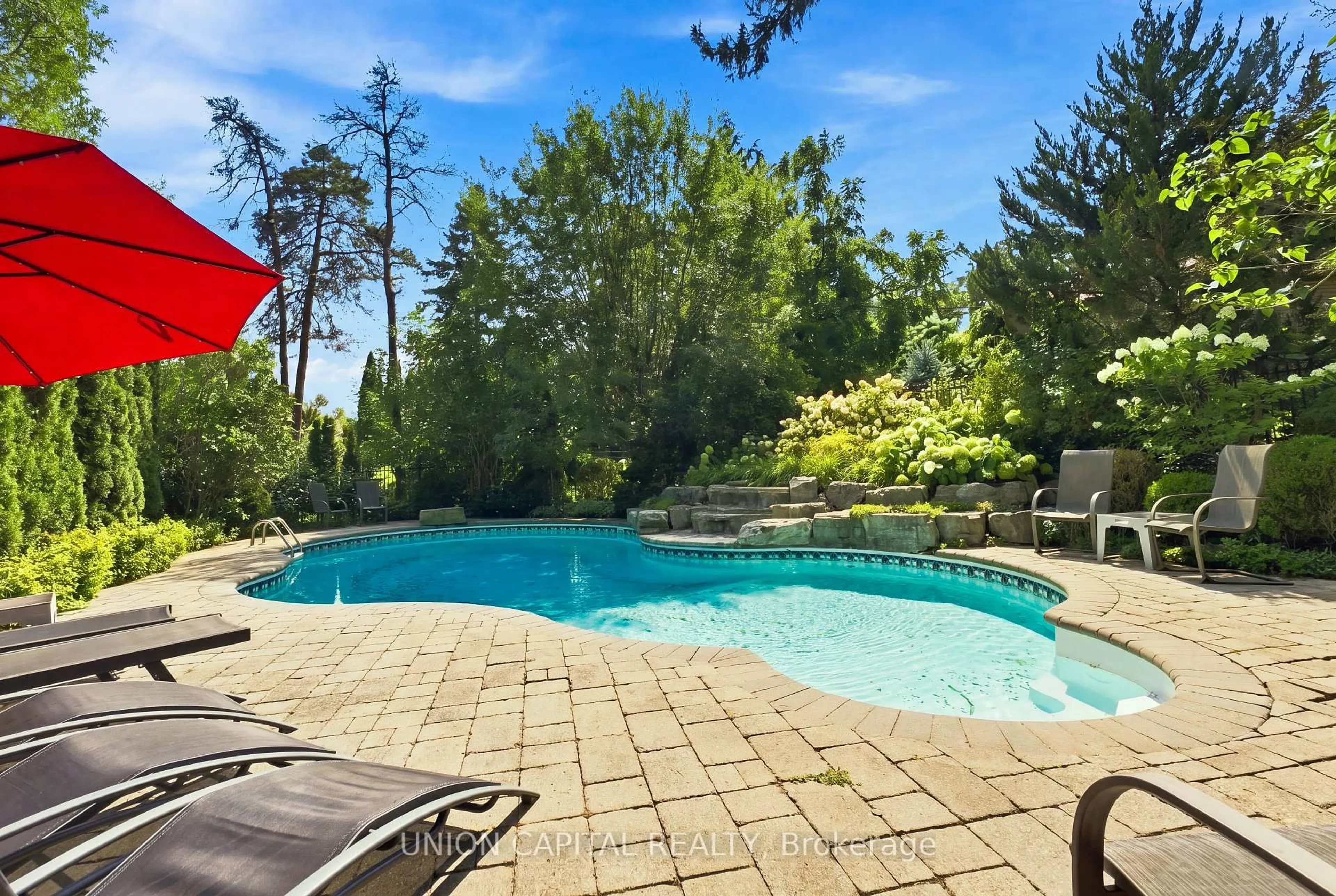 Pool for 22 Cynthia Cres, Richmond Hill Ontario L4E 2P8