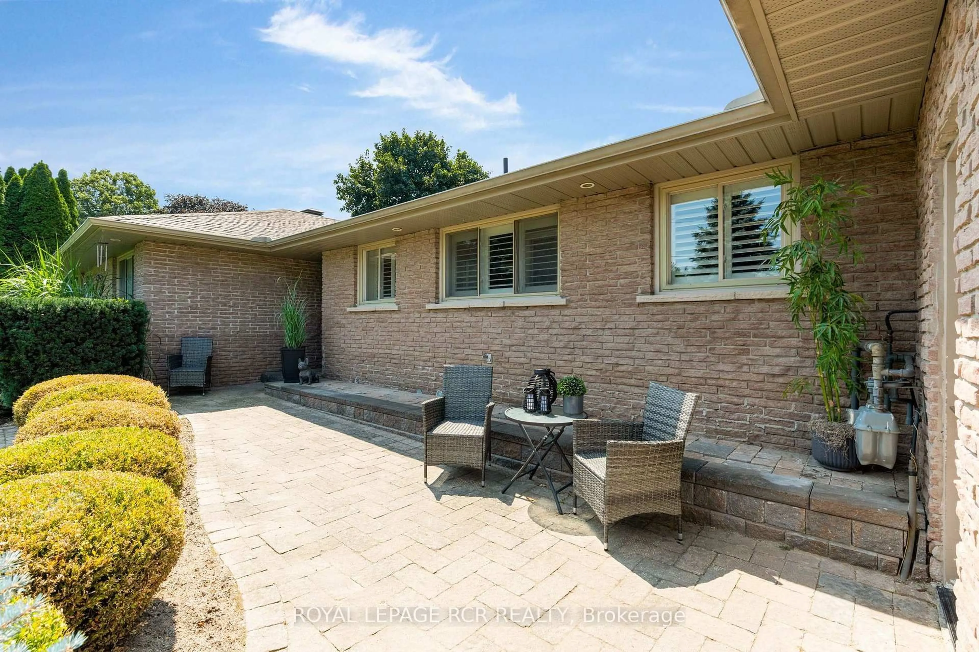 Home with brick exterior material, street for 20 Douglas Dr, New Tecumseth Ontario L9R 1J9