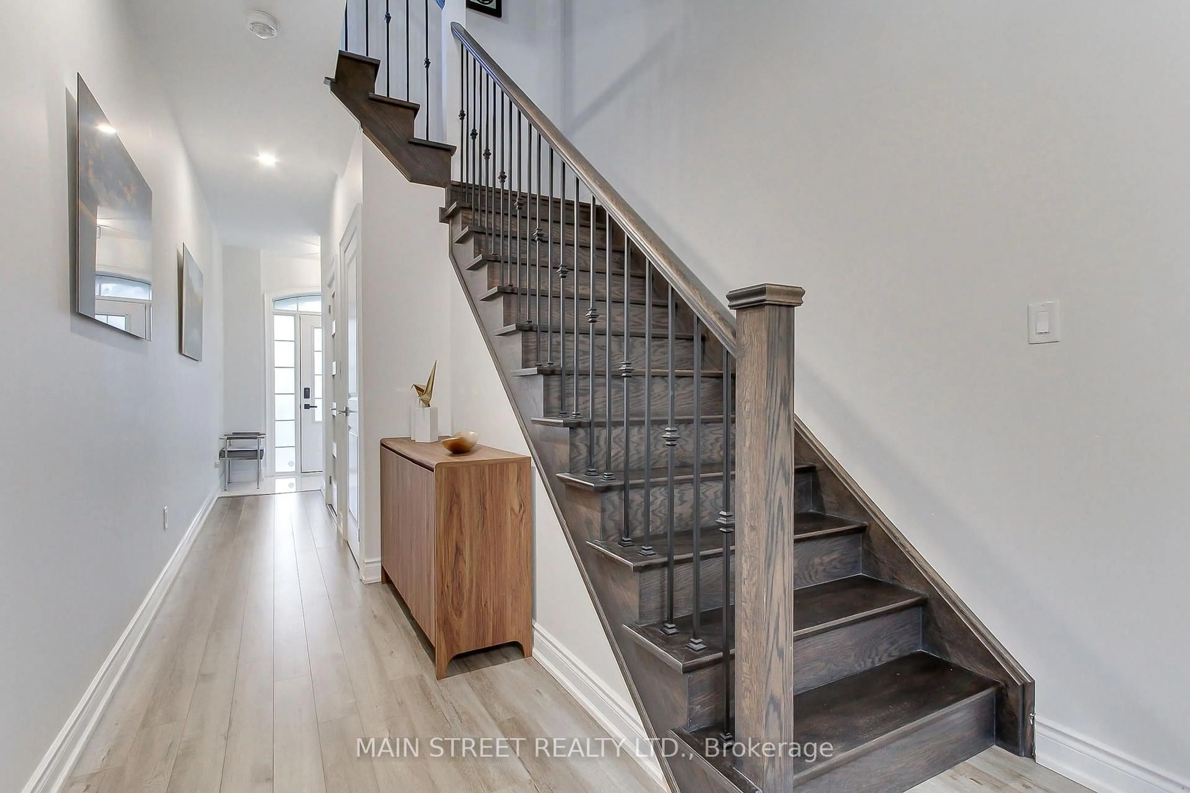 Stairs for 26 Queen Mary Crt, Vaughan Ontario L4L 0H9