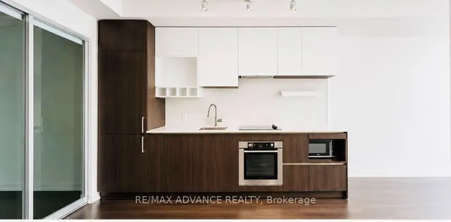 5 Buttermill Ave #2008, Vaughan 3