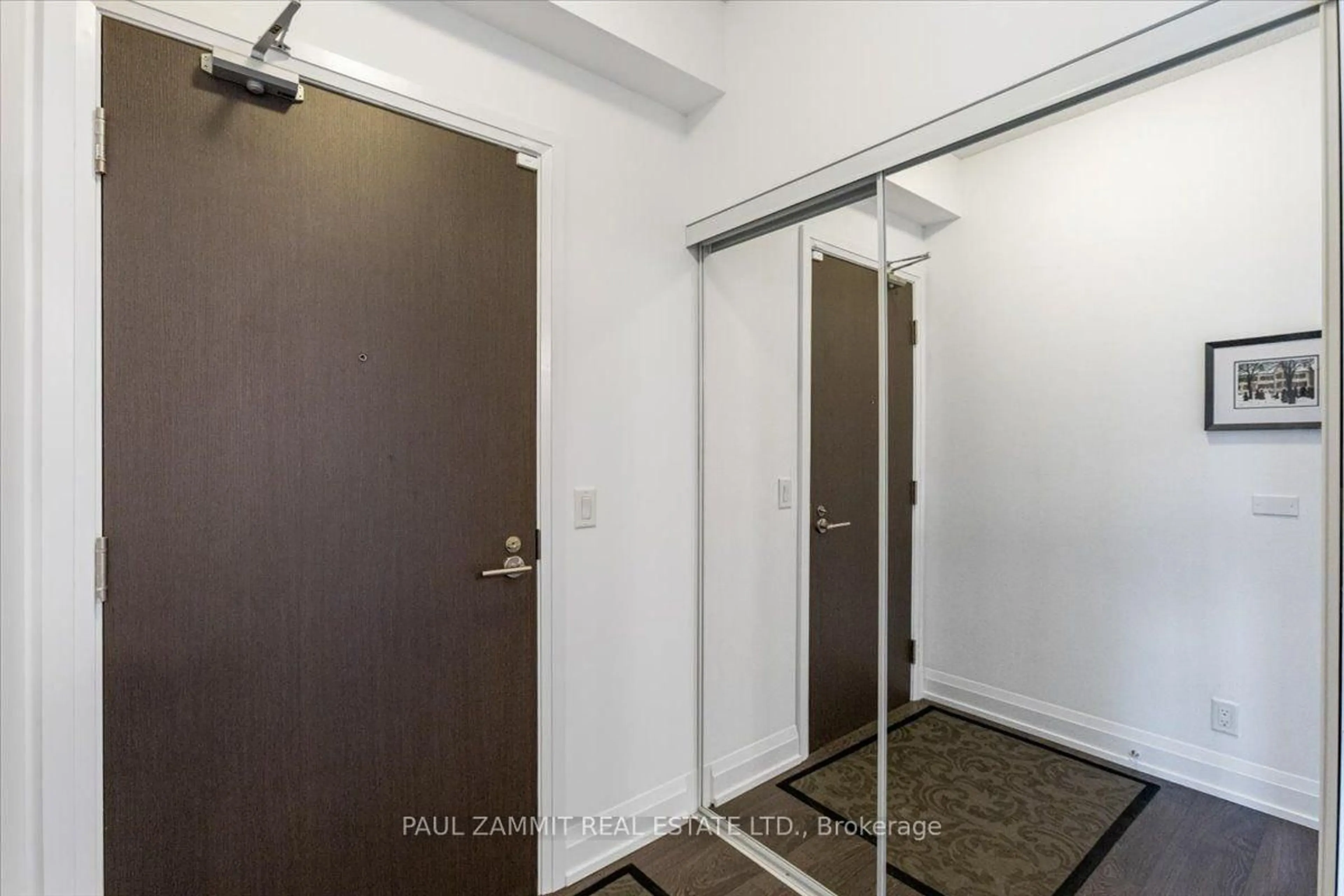 Indoor entryway for 7890 Bathurst St #203, Vaughan Ontario L4J 0J8