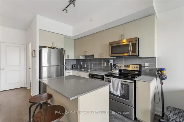 7890 Bathurst St #203, Vaughan 5