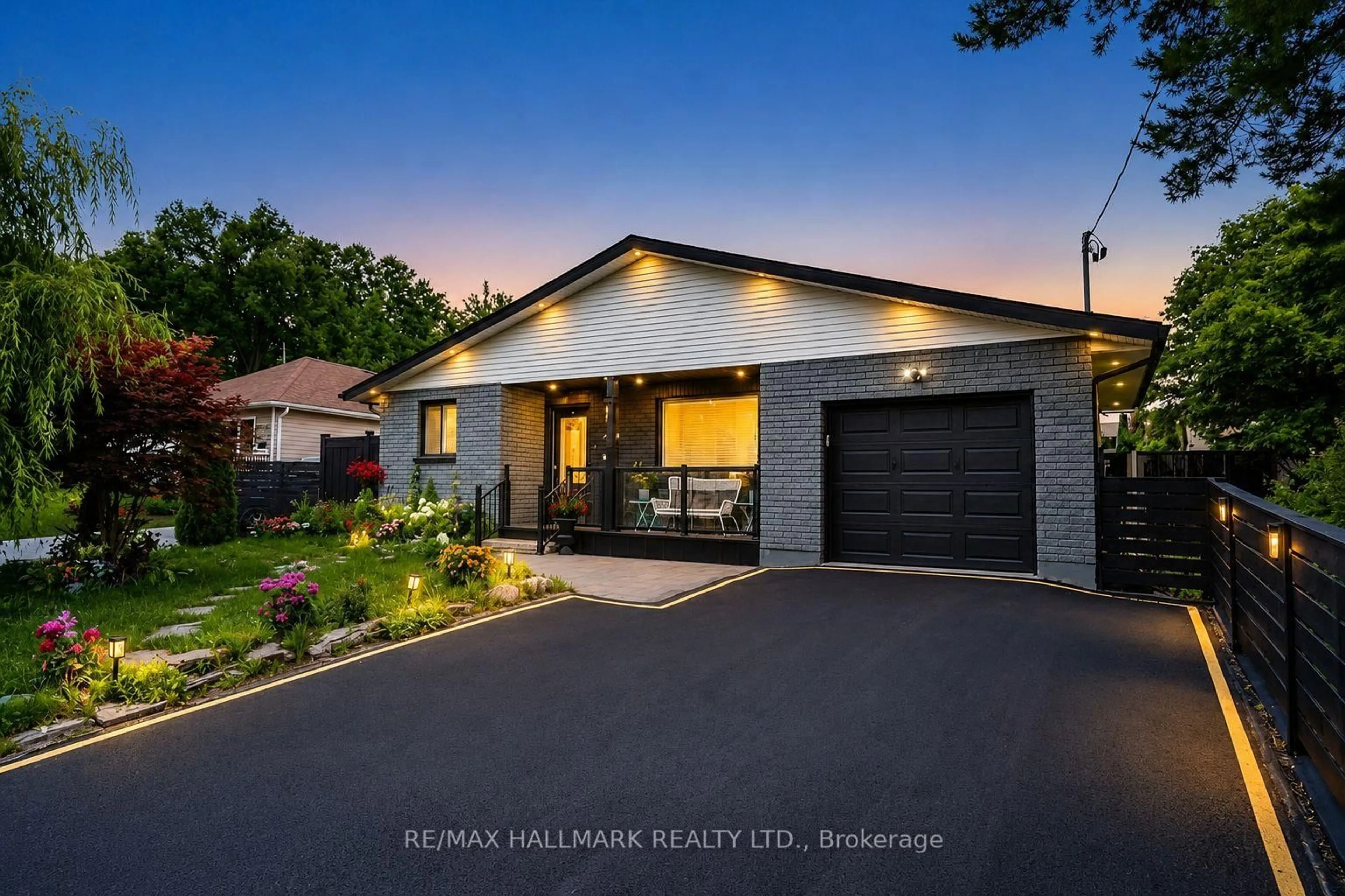 Home with brick exterior material, street for 268 Pasadena Dr, Georgina Ontario L4P 2Y9