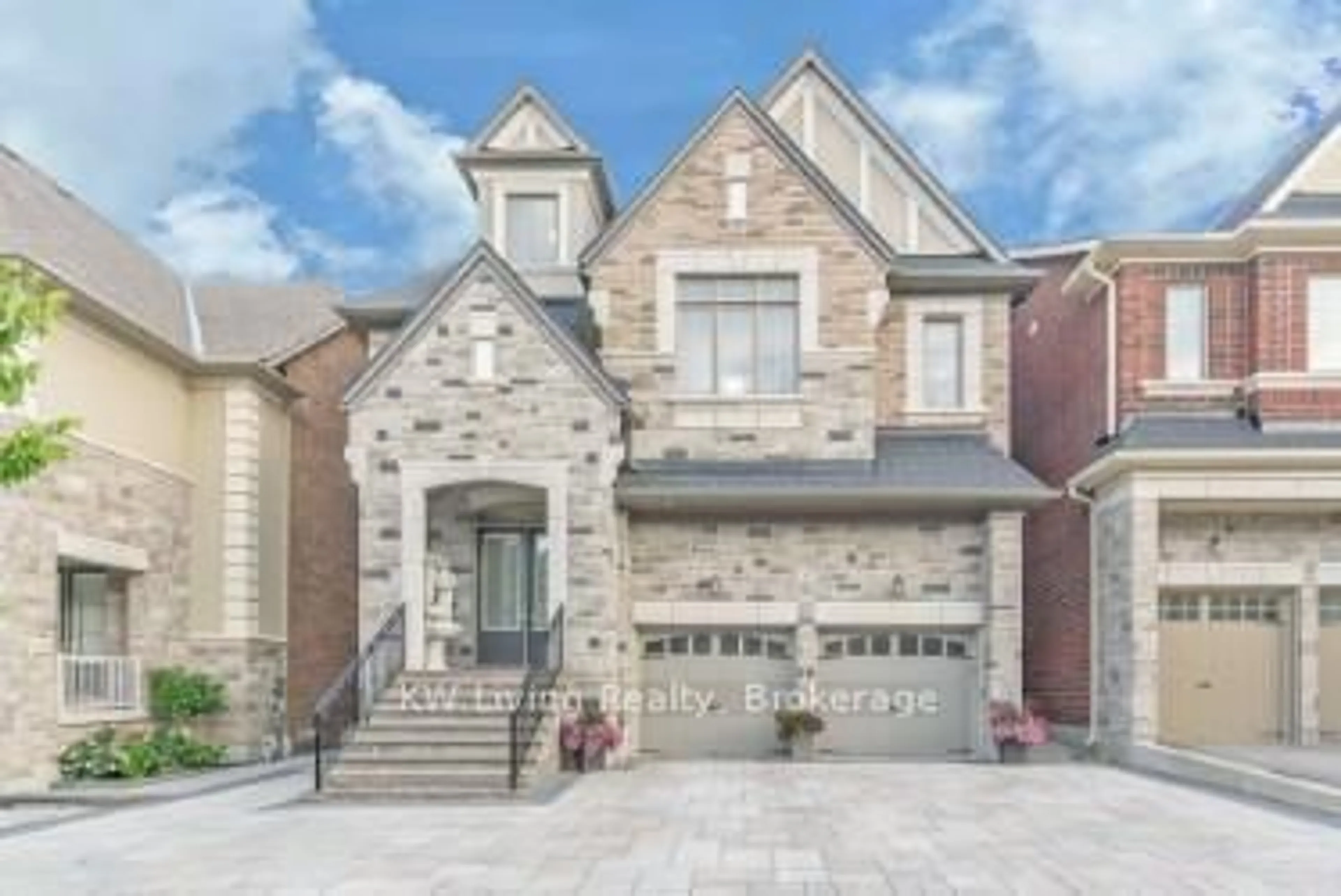 Home with brick exterior material, street for 92 Giardina Cres, Richmond Hill Ontario L4B 0G1