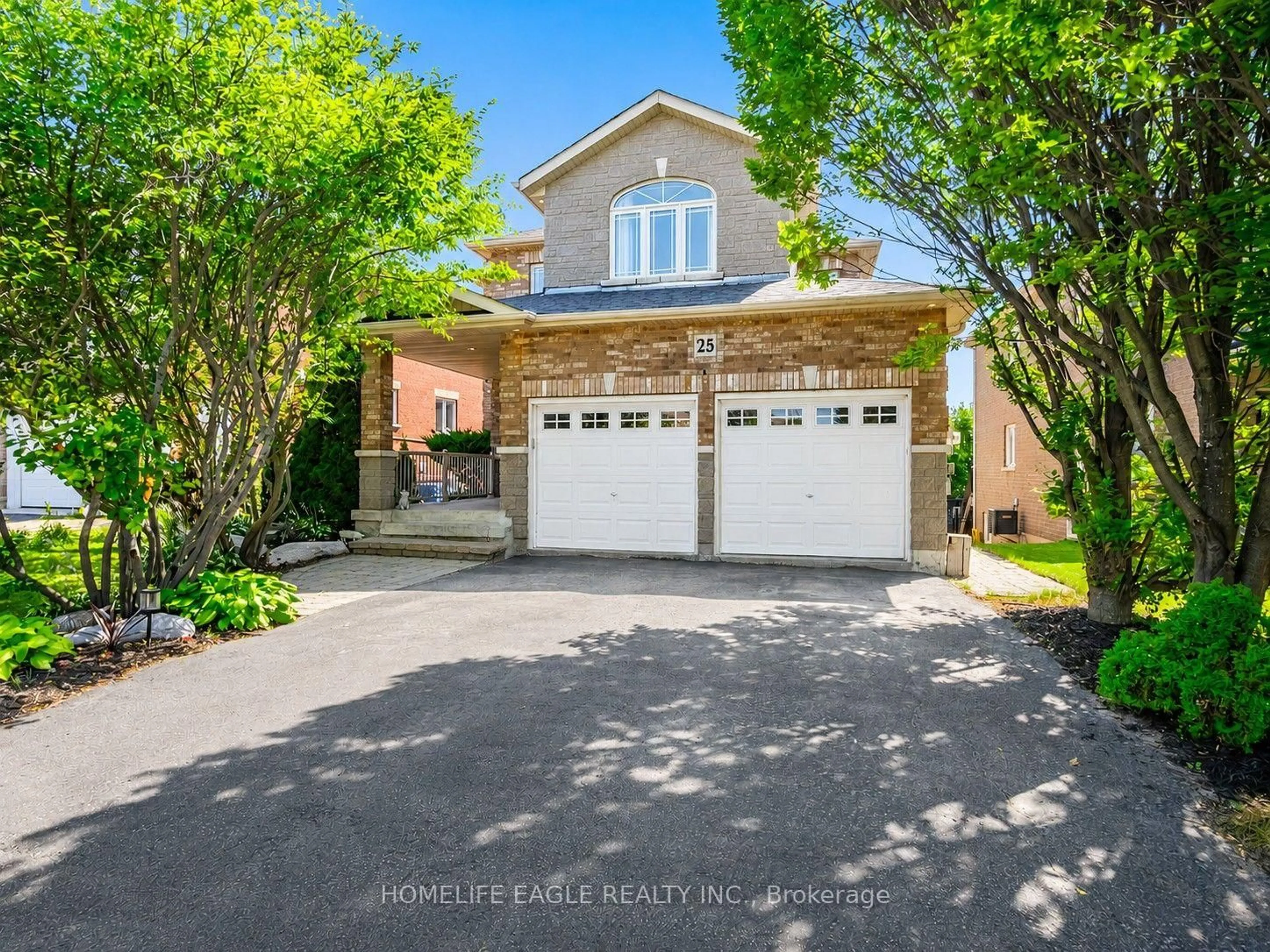 Home with brick exterior material, street for 25 Meadowview Dr, Bradford West Gwillimbury Ontario L3Z 3J4