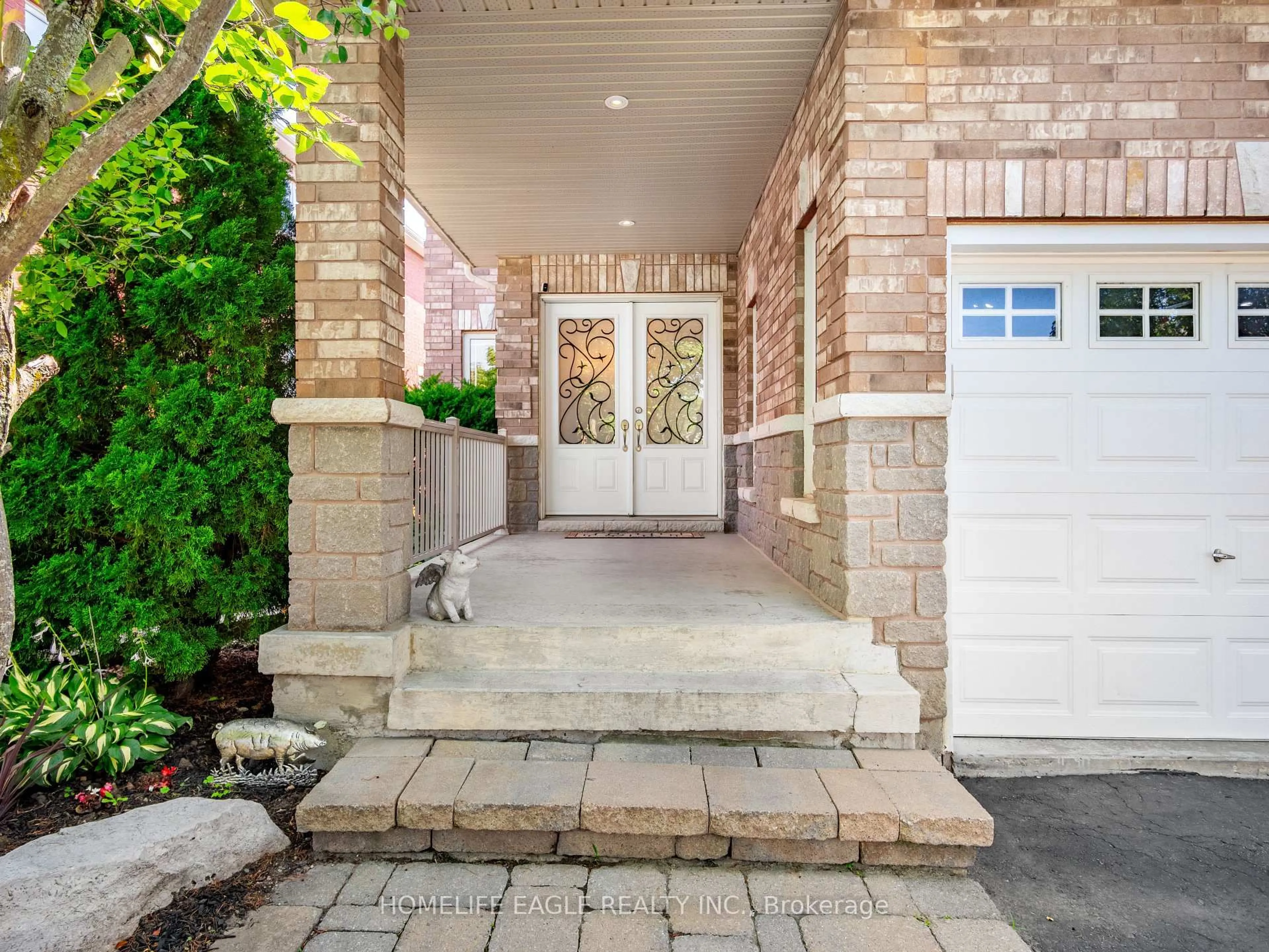 Indoor entryway for 25 Meadowview Dr, Bradford West Gwillimbury Ontario L3Z 3J4